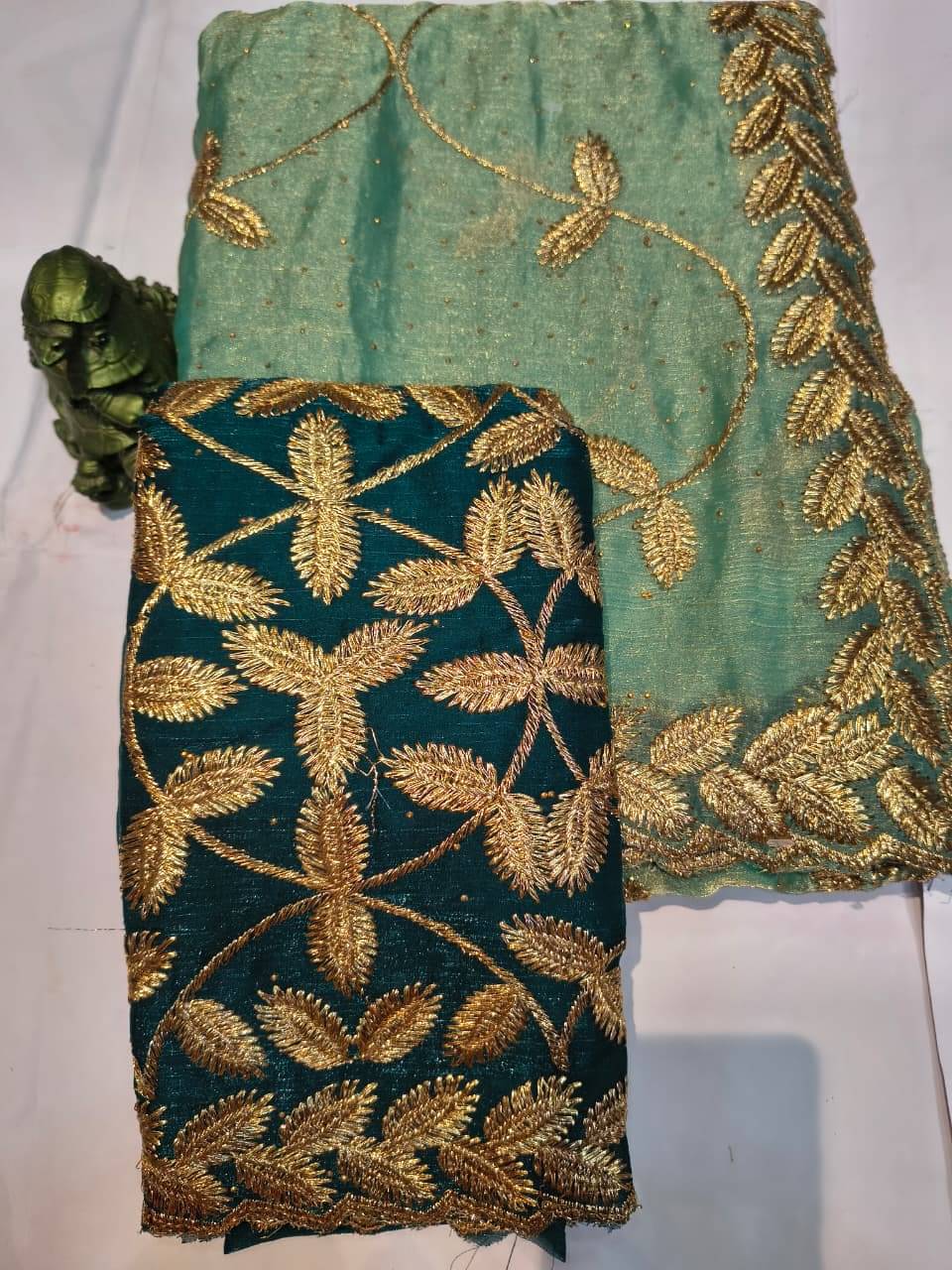     			SilkandStones Tissue Woven Design Phulkari saree With Unstitched Blouse Piece ( Bronze,Black )