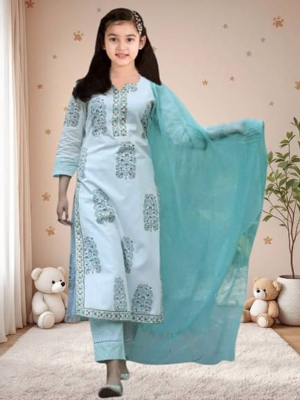 Various Vault Girls Cotton Blend Kurti with Salwar ( Pack of 1 , Green ) Various Vault Girls Cotton Blend Kurti with Salwar ( Pack of 1 , Green )