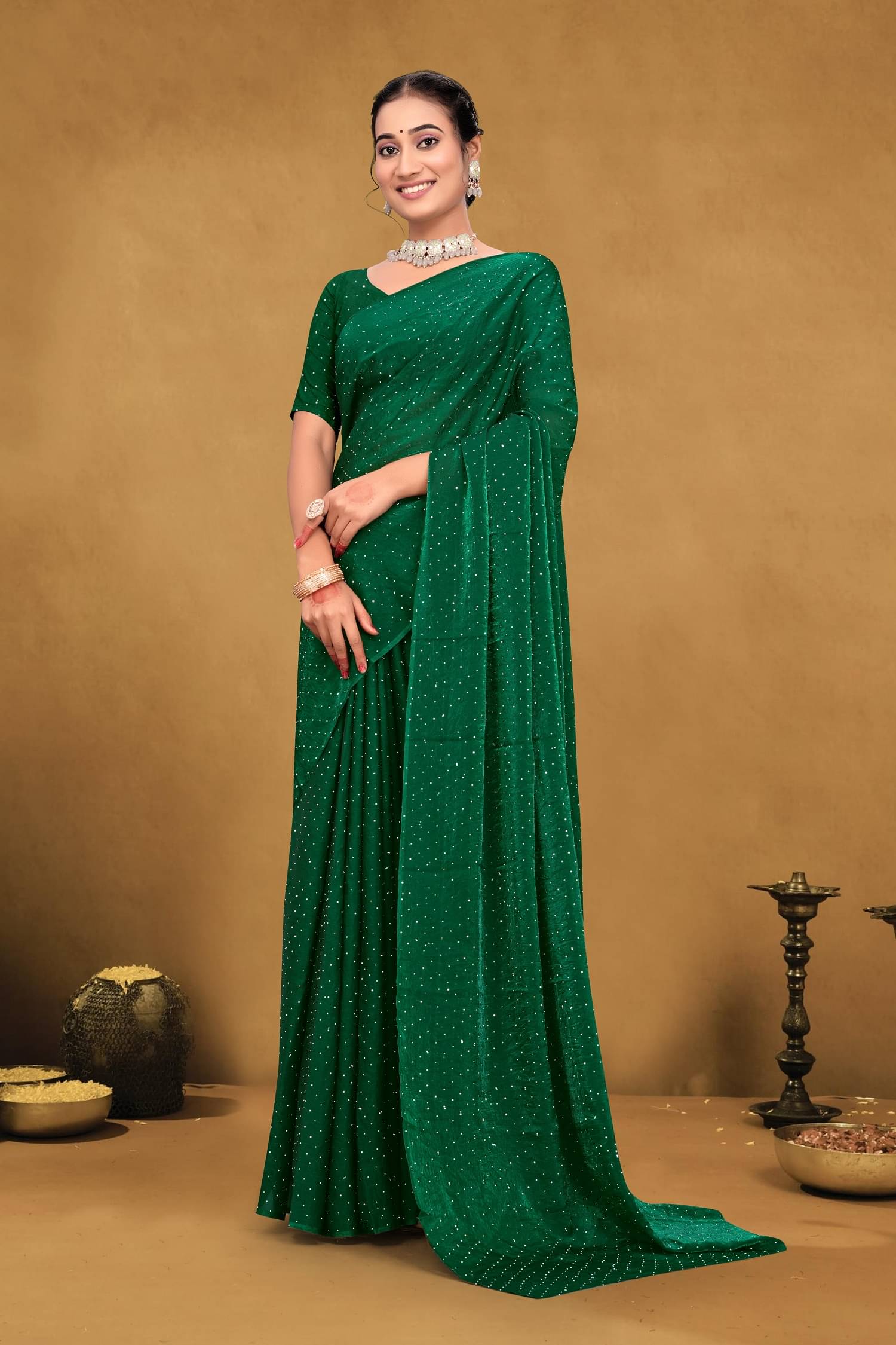     			A TO Z CART Satin Solid Regular Saree With Unstitched Blouse Piece ( Green )