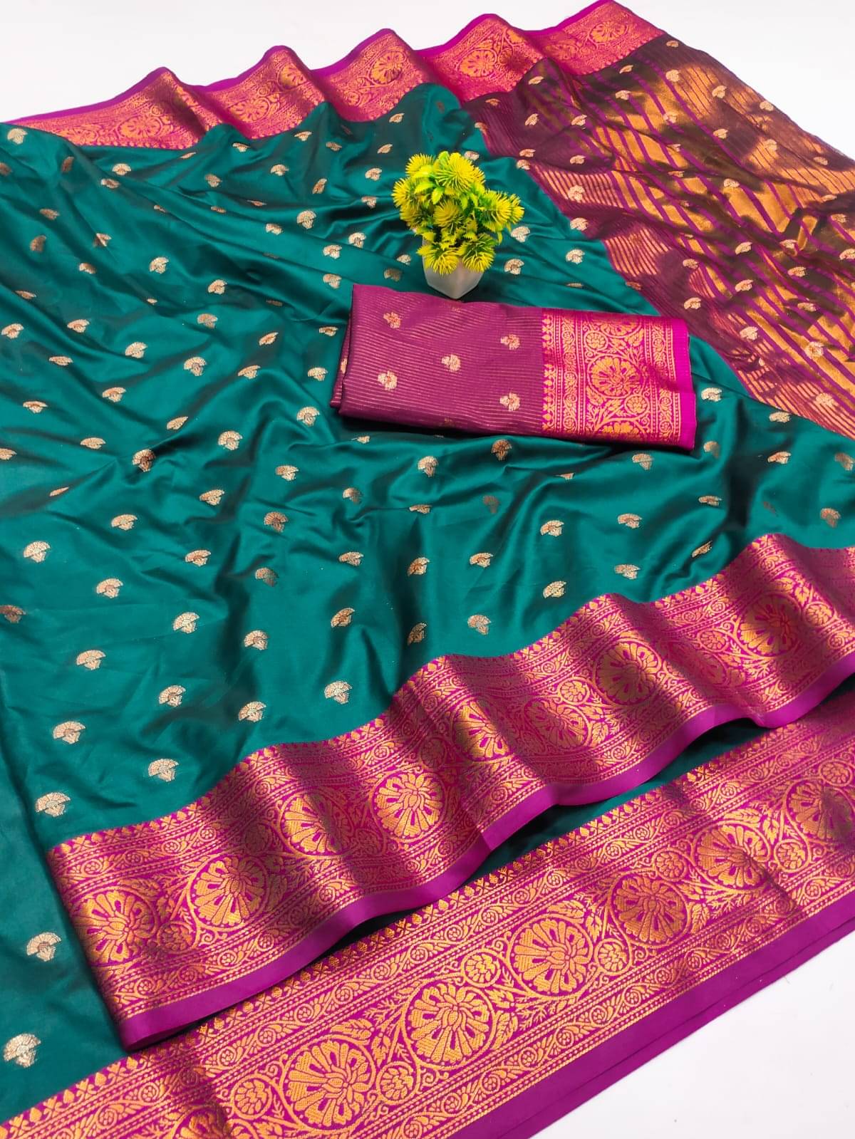     			A TO Z CART Silk Blend Solid Regular Saree With Unstitched Blouse Piece ( Rama )