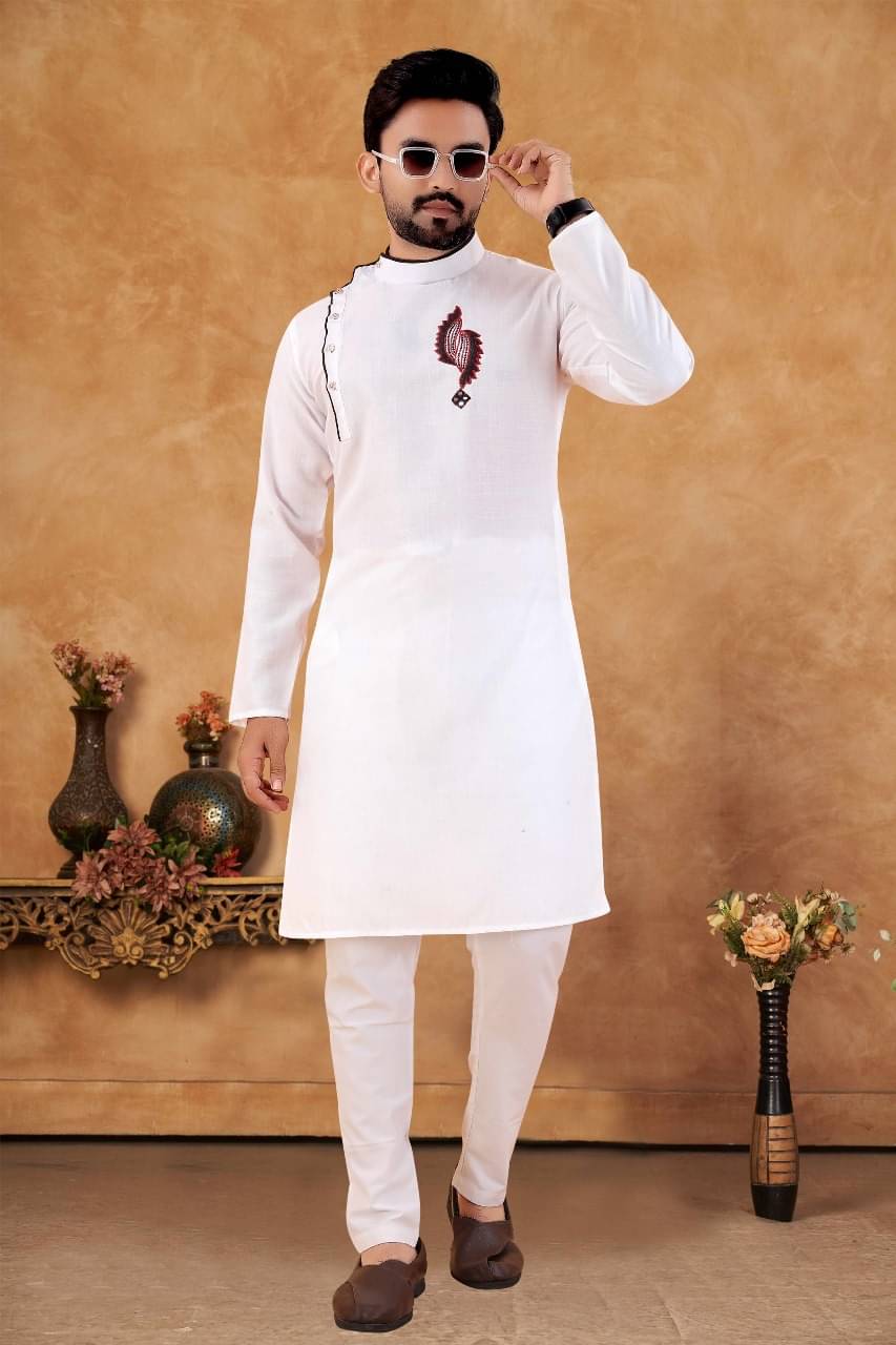     			AMAR VSTRA White Cotton Blend Men's Regular Kurta ( Pack of 1 )