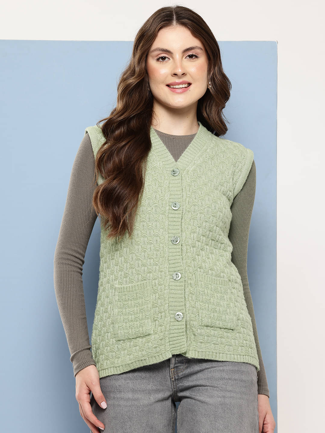     			Aarika Woollen V Neck Women's Buttoned Cardigans - Green ( Pack of 1 )