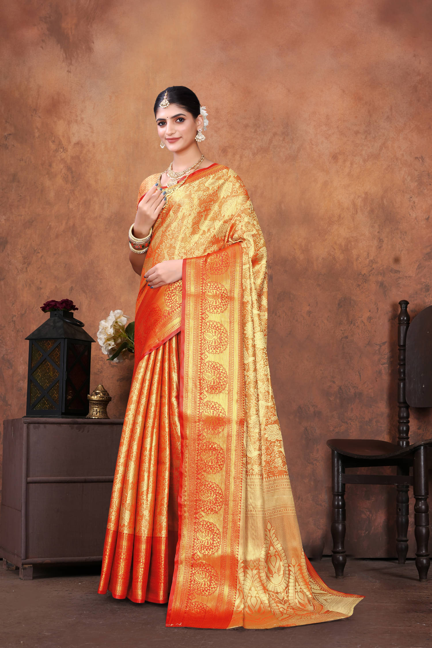     			Aika Silk Embroidered Regular Saree With Unstitched Blouse Piece ( Orange )