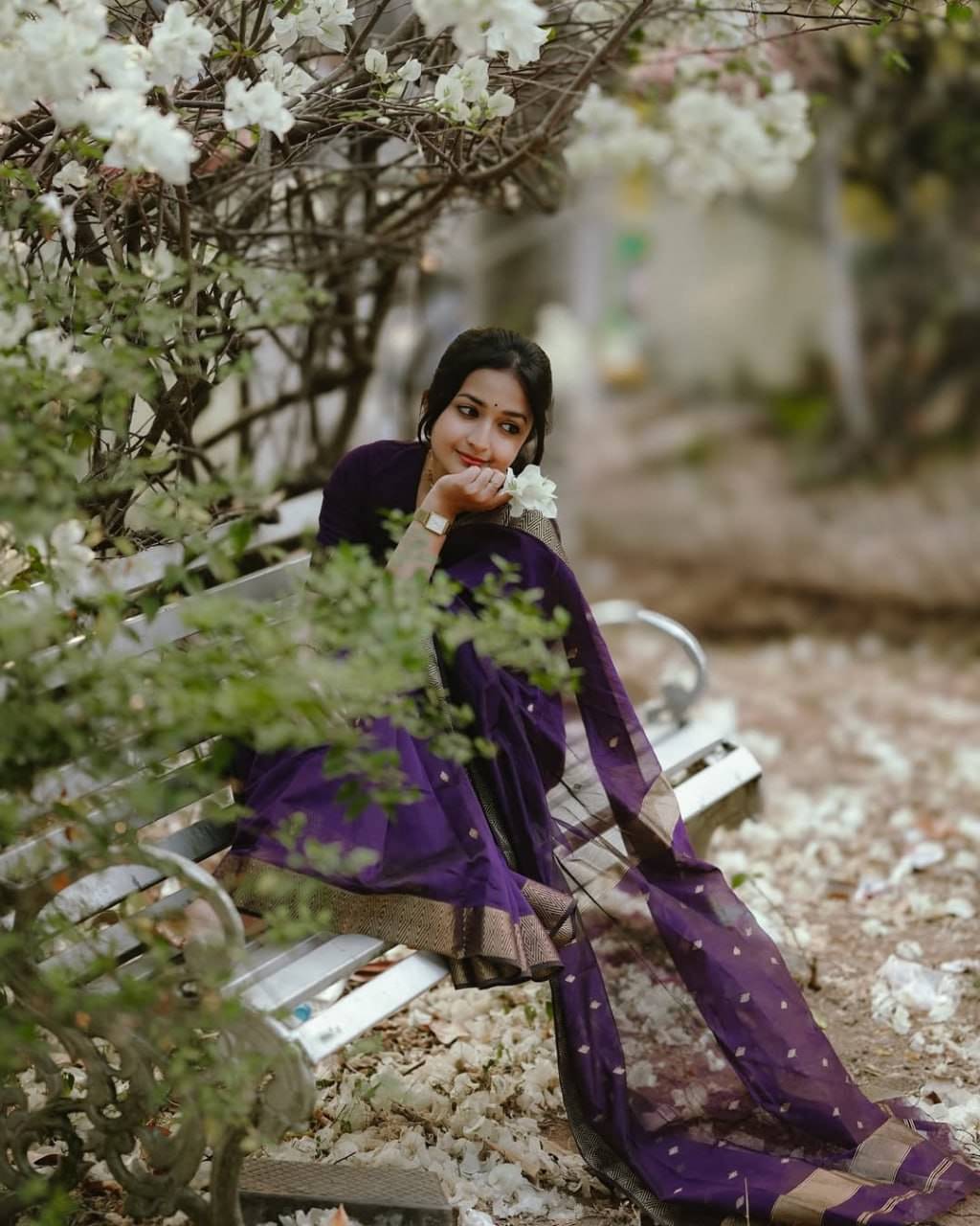     			Apnisha Chanderi Woven Regular Saree With Unstitched Blouse Piece ( Purple )