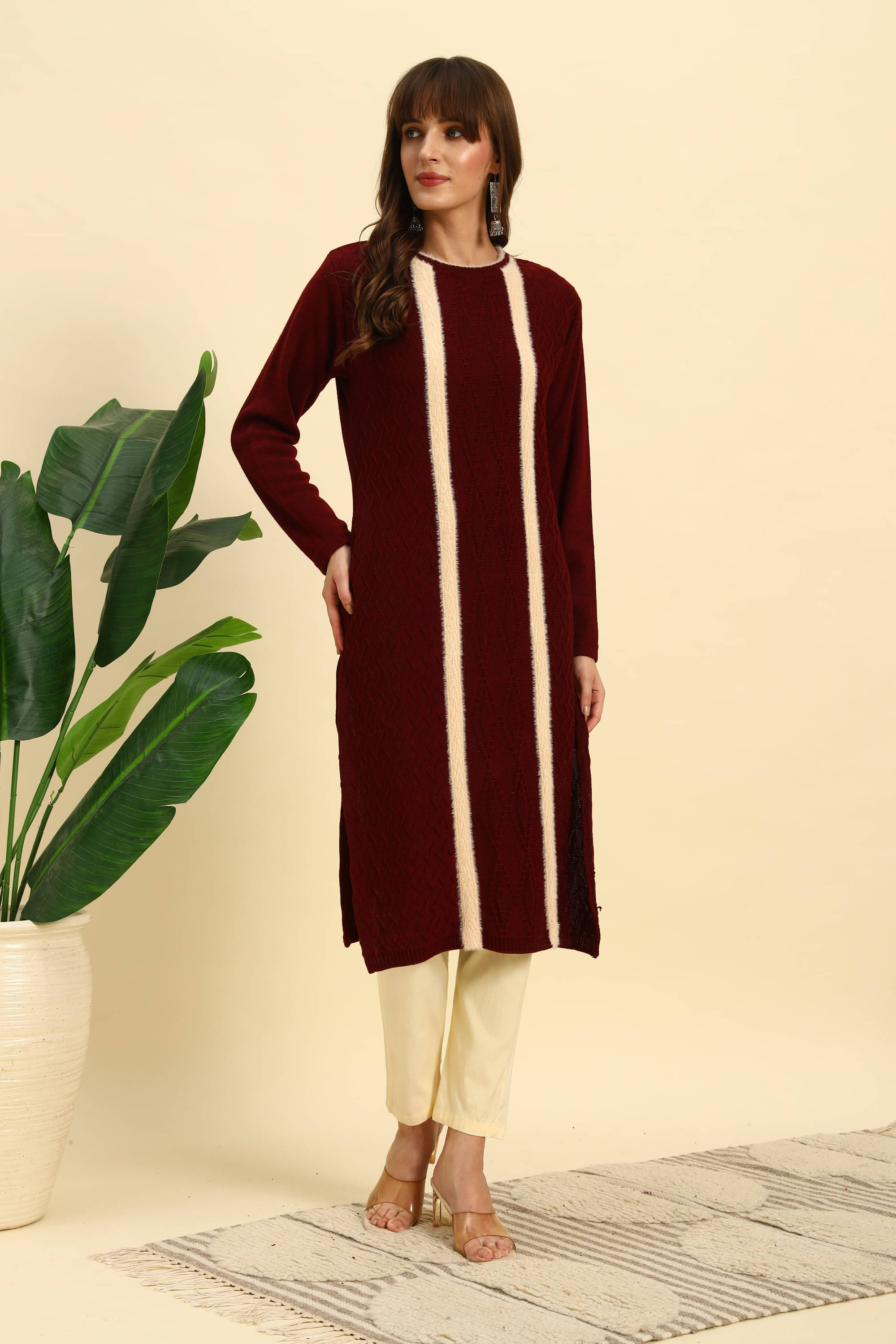     			Canblar Women Woollen Striped Straight Kurti ( Maroon )