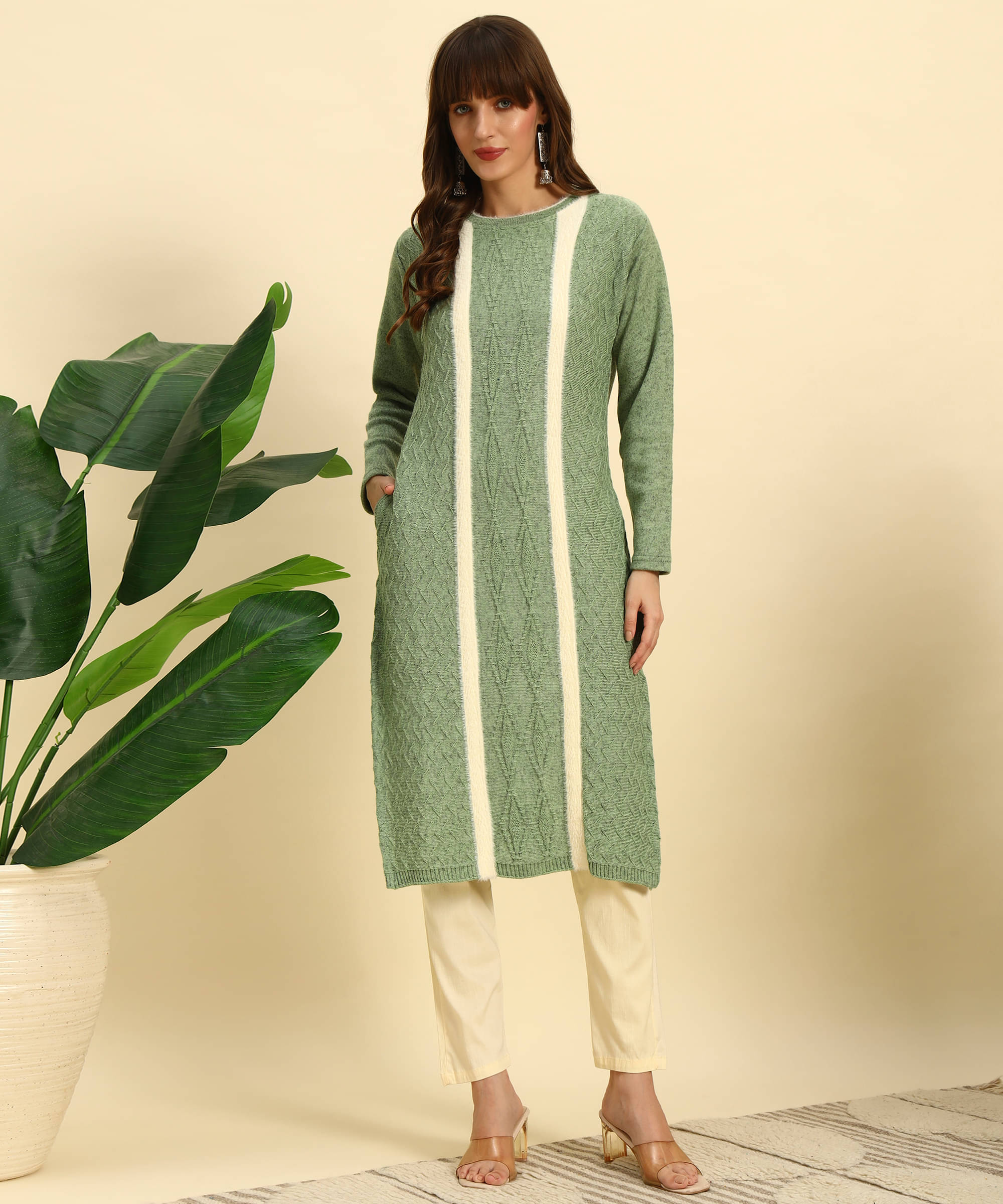     			Canblar Women Woollen Striped Straight Kurti ( Green )