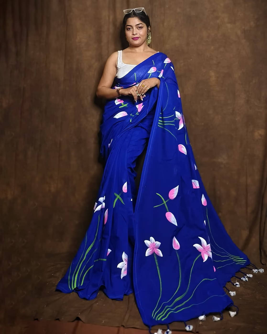 JULEE Linen Printed Regular Saree With Unstitched Blouse Piece ( Blue ) JULEE Linen Printed Regular Saree With Unstitched Blouse Piece ( Blue )