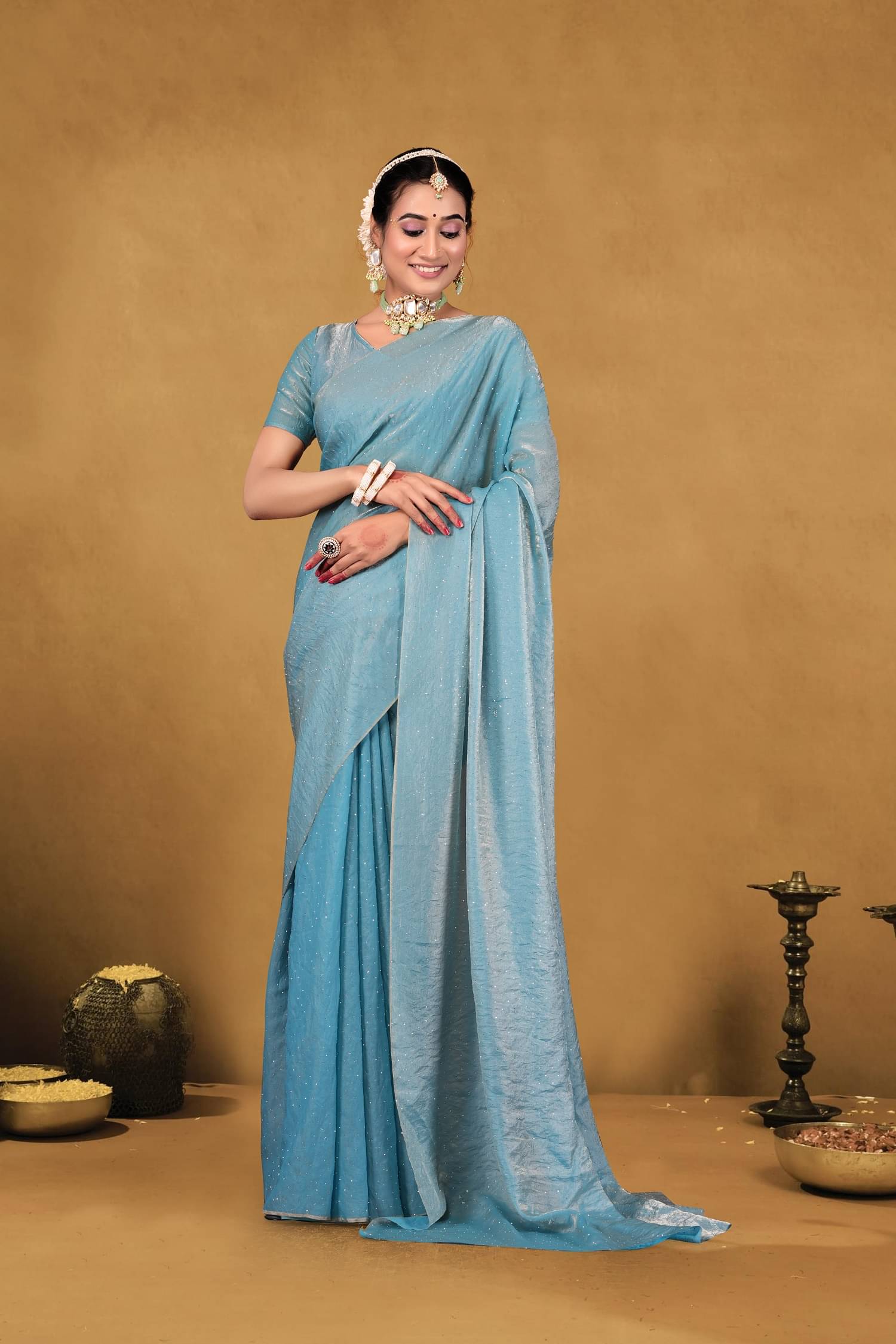     			JULEE Satin Solid Regular Saree With Unstitched Blouse Piece ( Sky Blue )