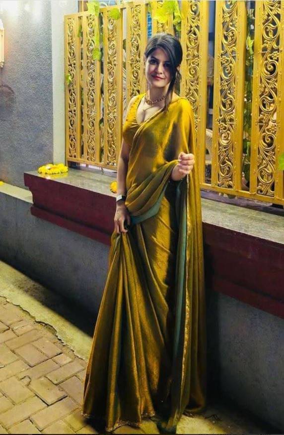     			Keyura Jimmy Choo Self Design Regular Saree With Unstitched Blouse Piece ( Gold,Rama )