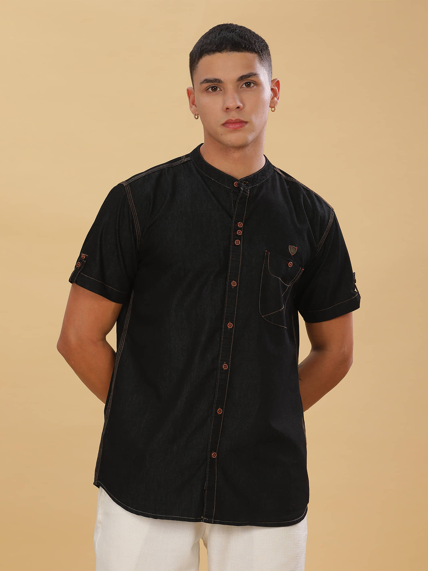 Kuons Avenue Denim Regular Fit Solids Half Sleeves Men's Casual Shirt - Black ( Pack of 1 )