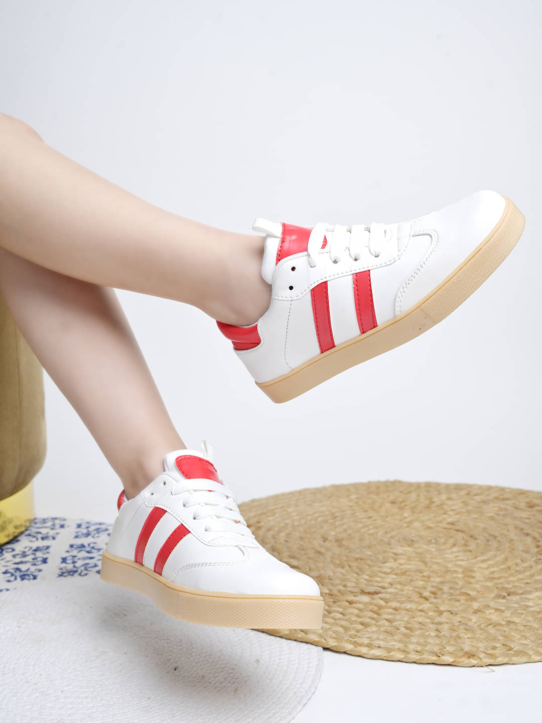     			Stylestry White Women's Sneakers
