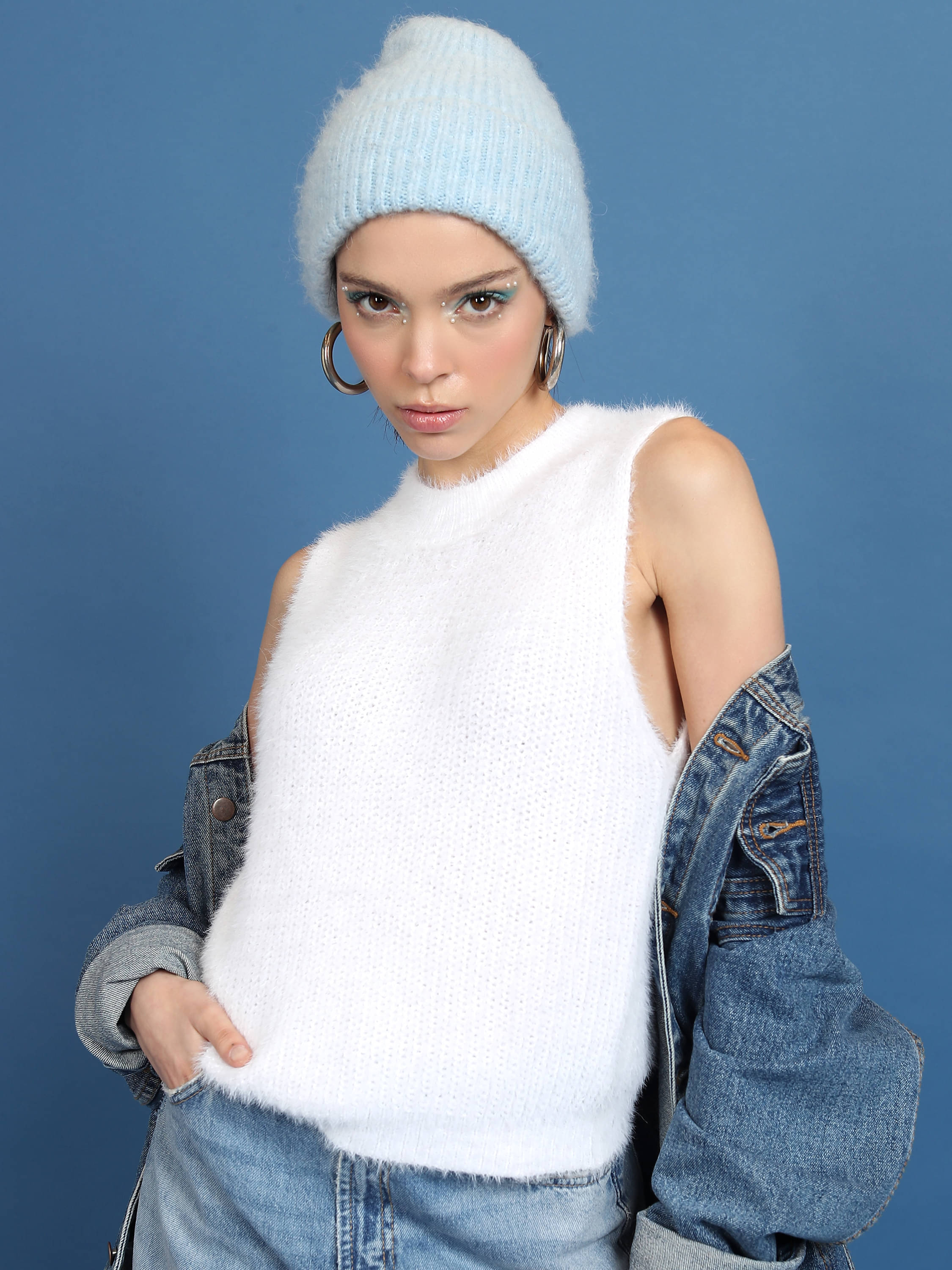 Tokyo Talkies Women Acrylic High Neck Pullover ( White )     			Tokyo Talkies Women Acrylic High Neck Pullover ( White )