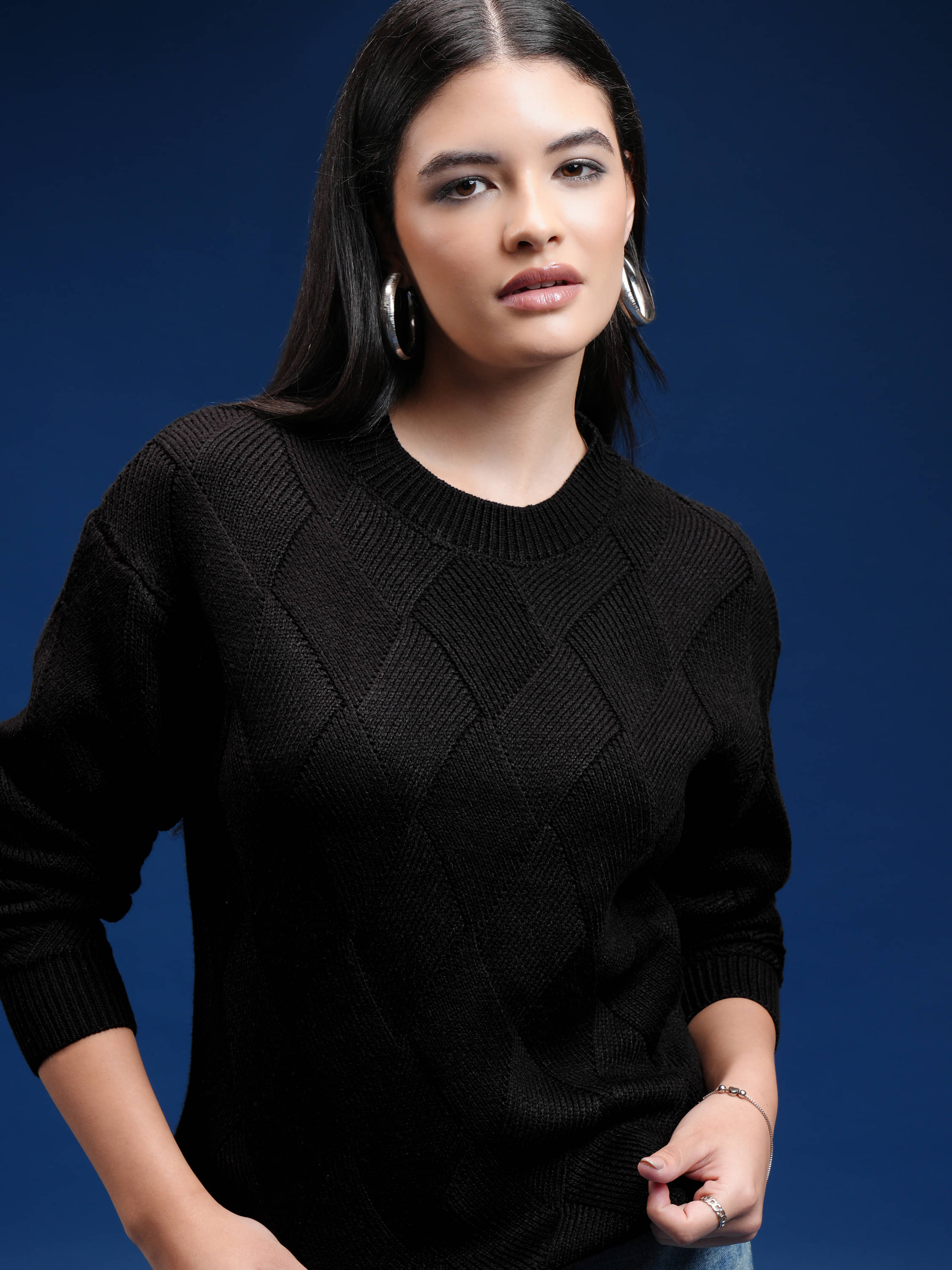 Tokyo Talkies Women Acrylic Round Neck Pullover ( Black )     			Tokyo Talkies Women Acrylic Round Neck Pullover ( Black )