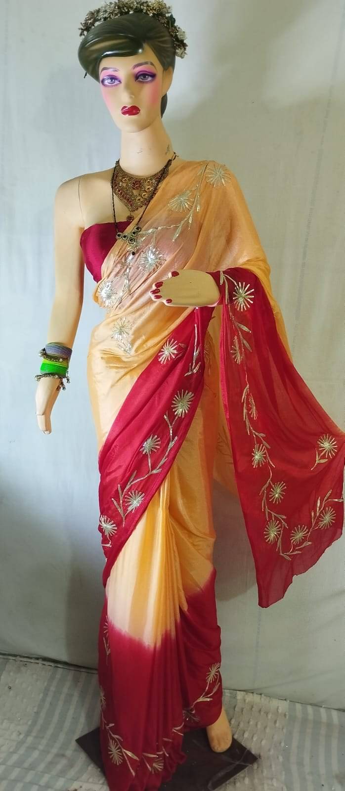     			VIJAYA TAURUS Chiffon Embellished Phulkari saree With Unstitched Blouse Piece ( Red,Cream,Peach )