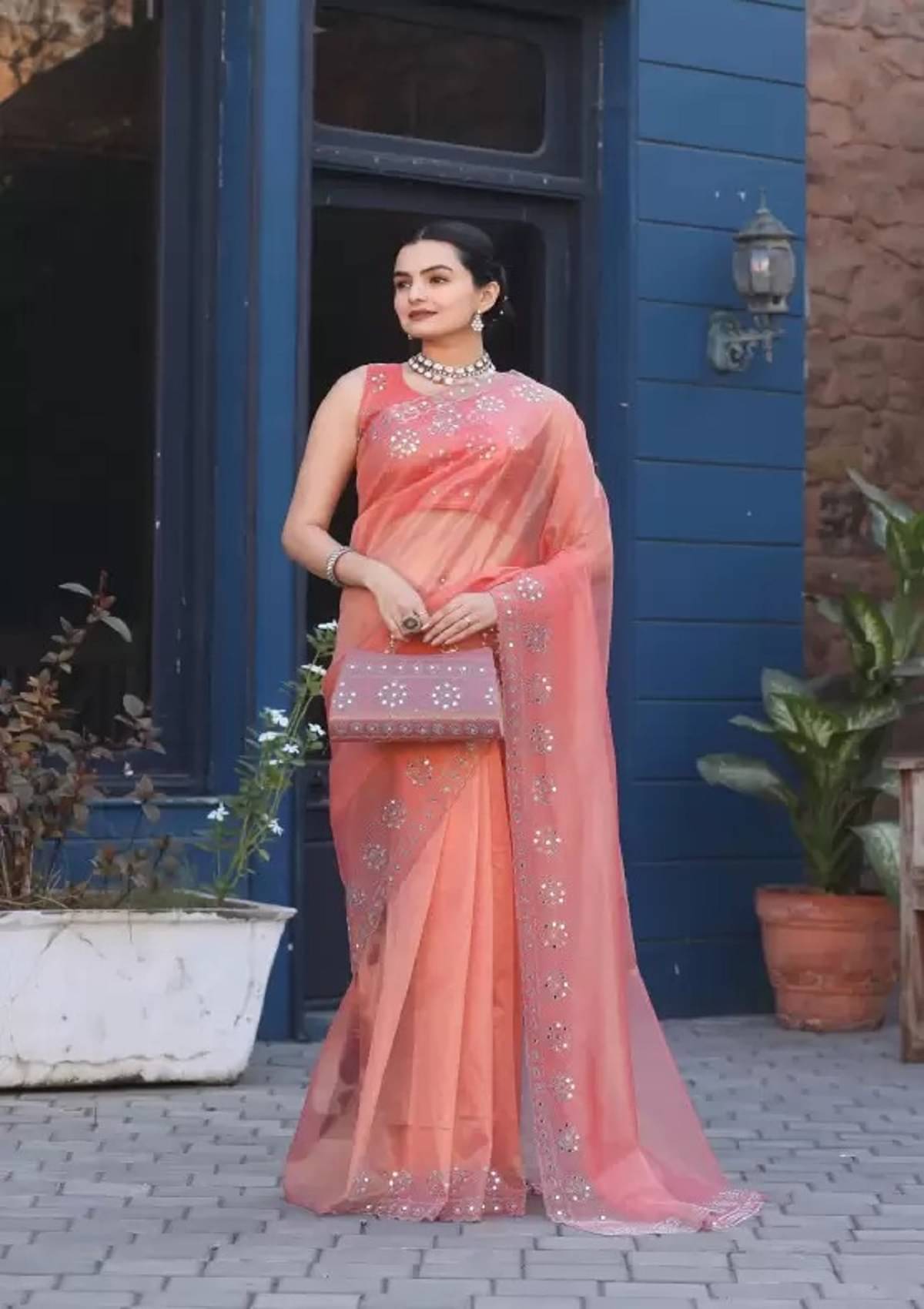     			varutex Organza Embellished Regular Saree With Unstitched Blouse Piece ( Peach )