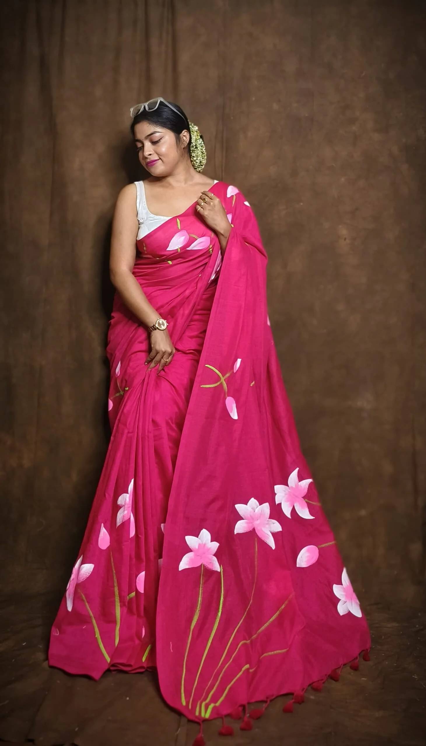 Aika Linen Printed Regular Saree With Unstitched Blouse Piece ( Multicolor ) Aika Linen Printed Regular Saree With Unstitched Blouse Piece ( Multicolor )