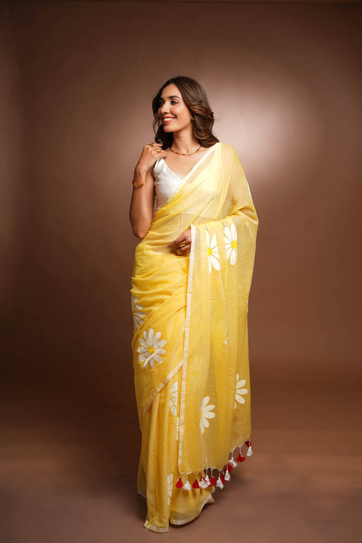     			Aika Linen Printed Regular Saree With Unstitched Blouse Piece ( Yellow )