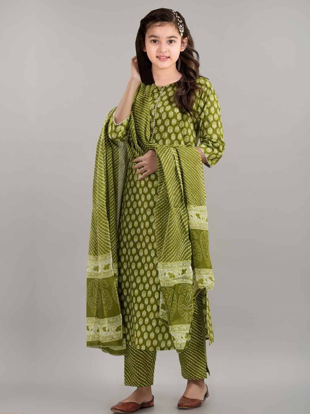     			SATVASHIV Girls Rayon Kurti with Pants ( Pack of 1 , Sea Green )