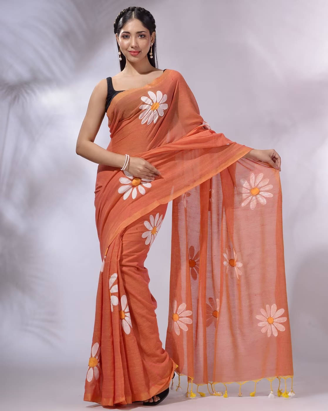     			SATVASHIV Linen Printed Regular Saree With Unstitched Blouse Piece ( Orange )