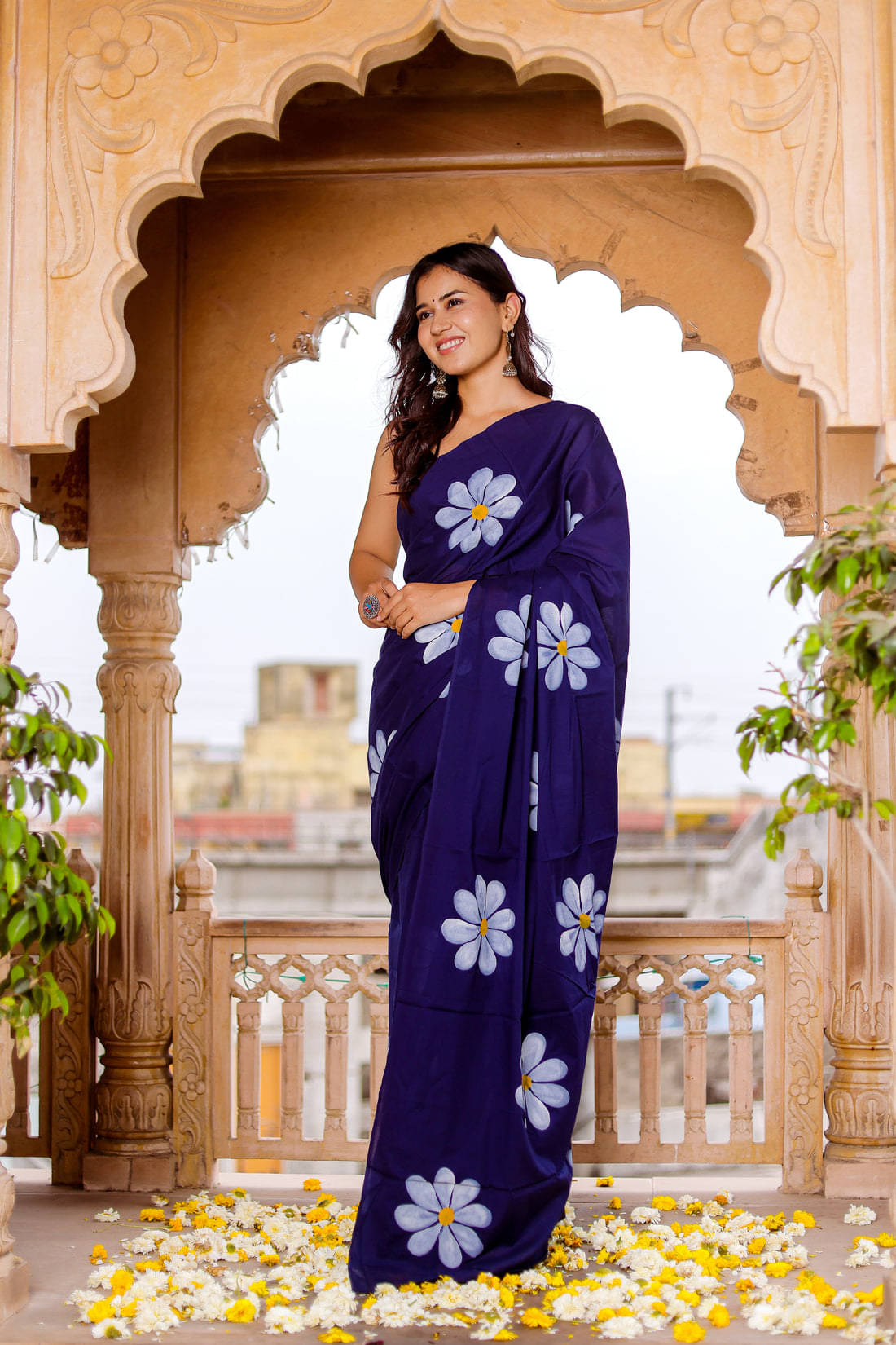     			SATVASHIV Linen Printed Regular Saree With Unstitched Blouse Piece ( Navy Blue )