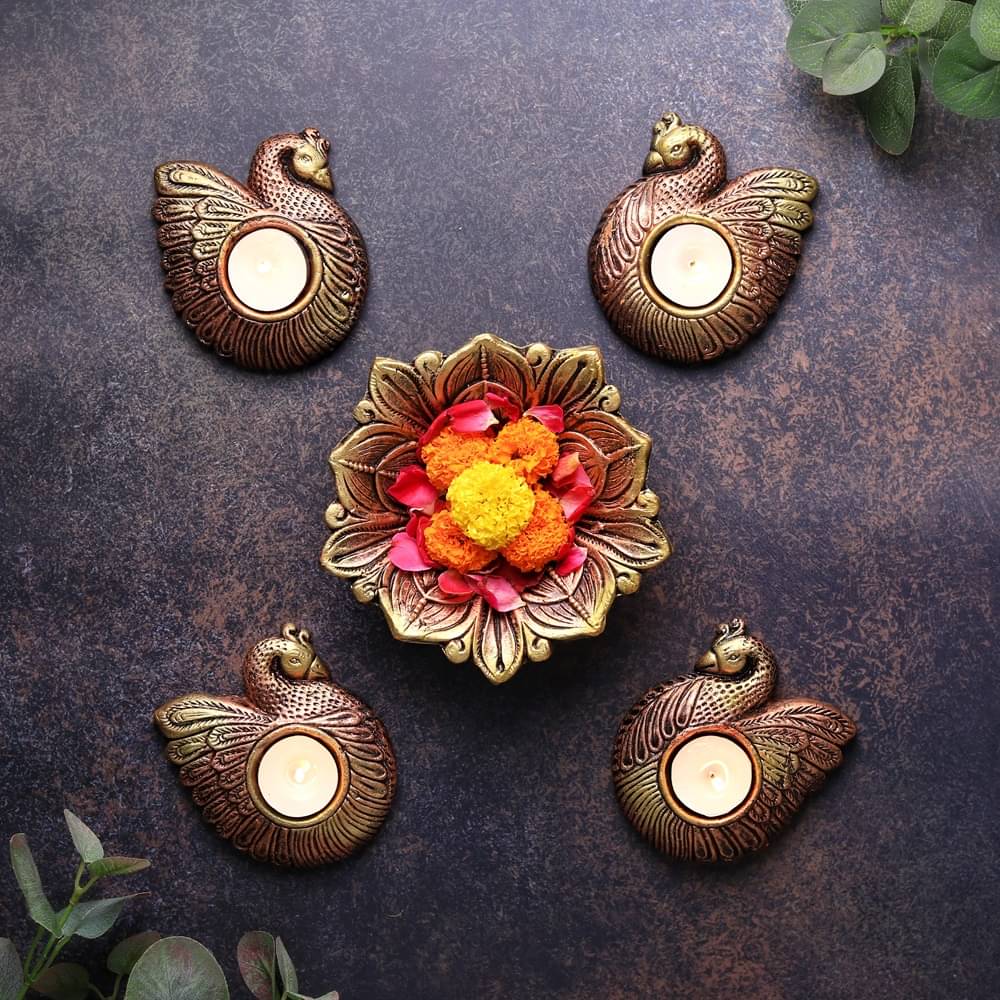     			THE HANDICRAFTIAN Terracotta Floor Diya - Pack of 1