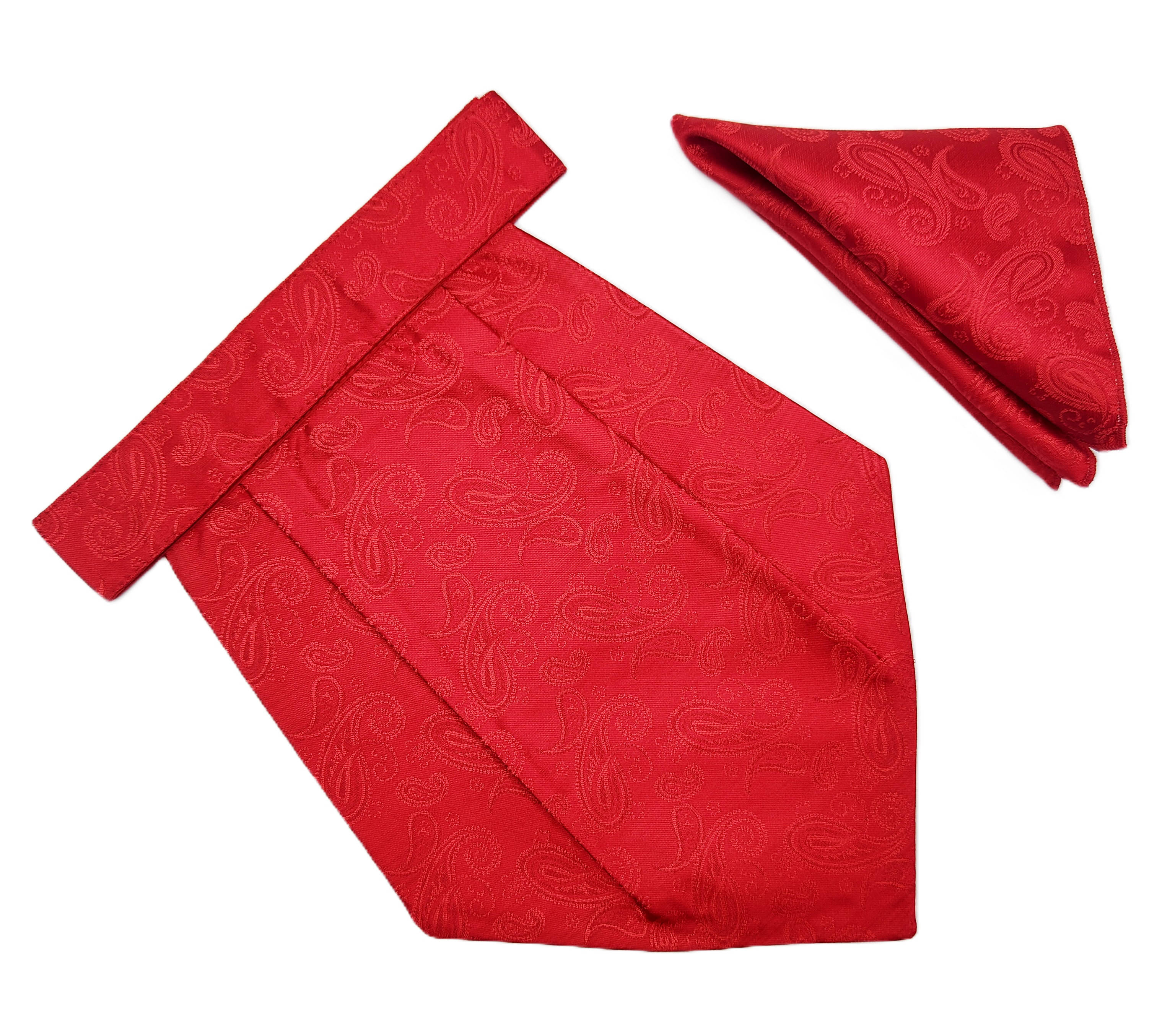 Voici Red Paisley Micro Fiber Combo     			Voici Red Paisley Micro Fiber Combo