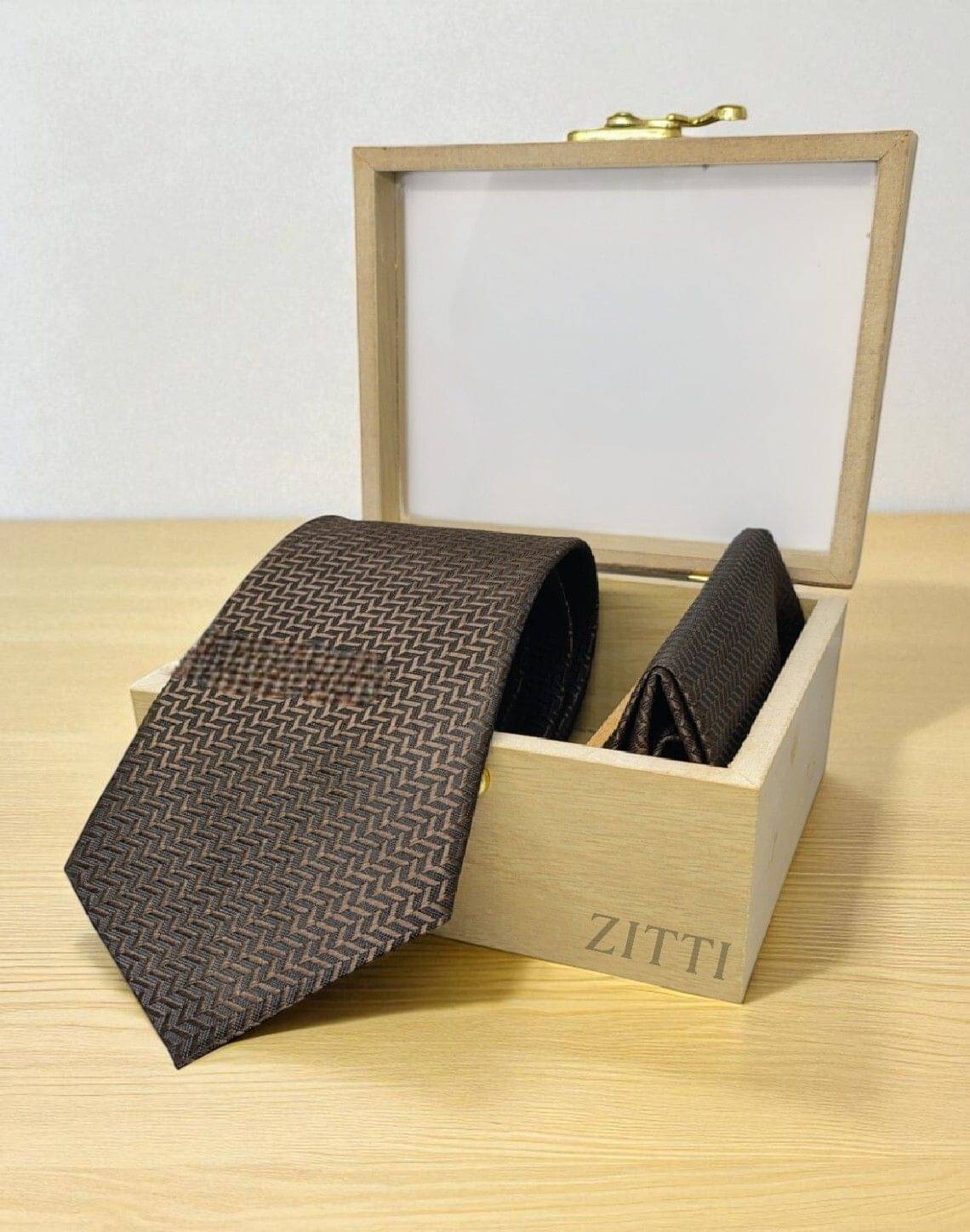     			ZITTI Brown Abstract Silk Combo