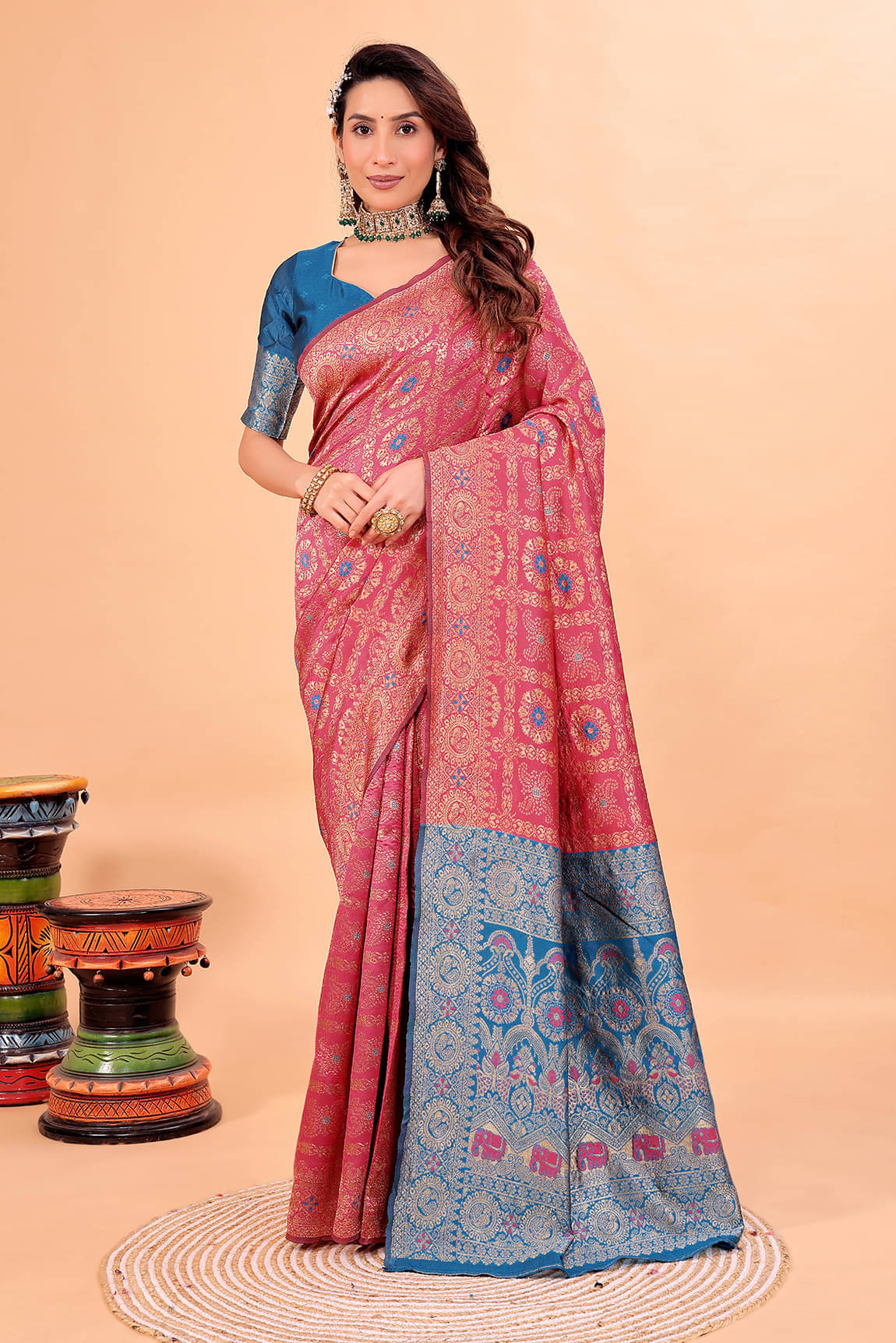     			varutex Art Silk Solid Regular Saree With Unstitched Blouse Piece ( Peach )