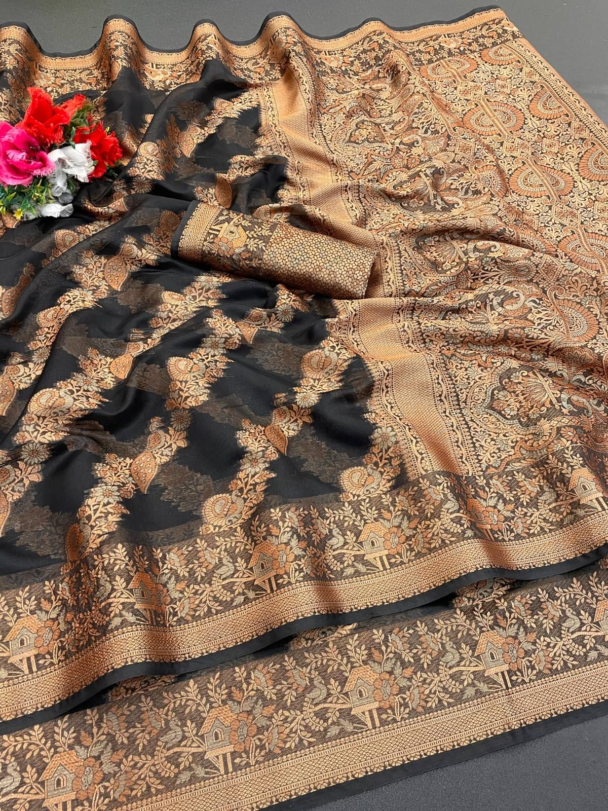 INDIAN SILKS Organza Printed Regular Saree With Unstitched Blouse Piece ( Black ) INDIAN SILKS Organza Printed Regular Saree With Unstitched Blouse Piece ( Black )