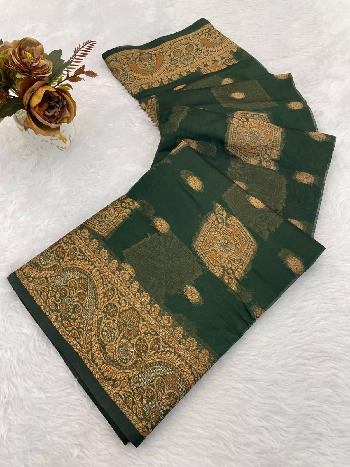     			INDIAN SILKS Organza Printed Regular Saree With Unstitched Blouse Piece ( Green )