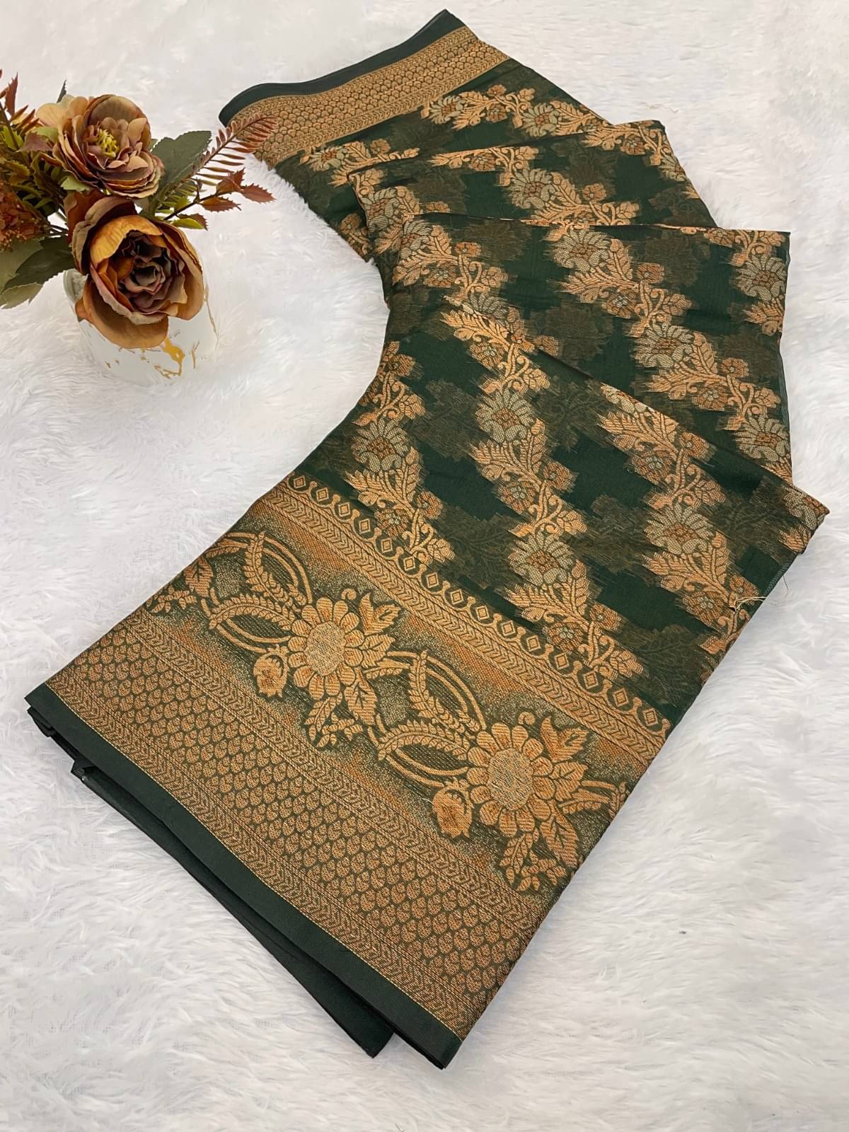     			INDIAN SILKS Organza Printed Regular Saree With Unstitched Blouse Piece ( Green )