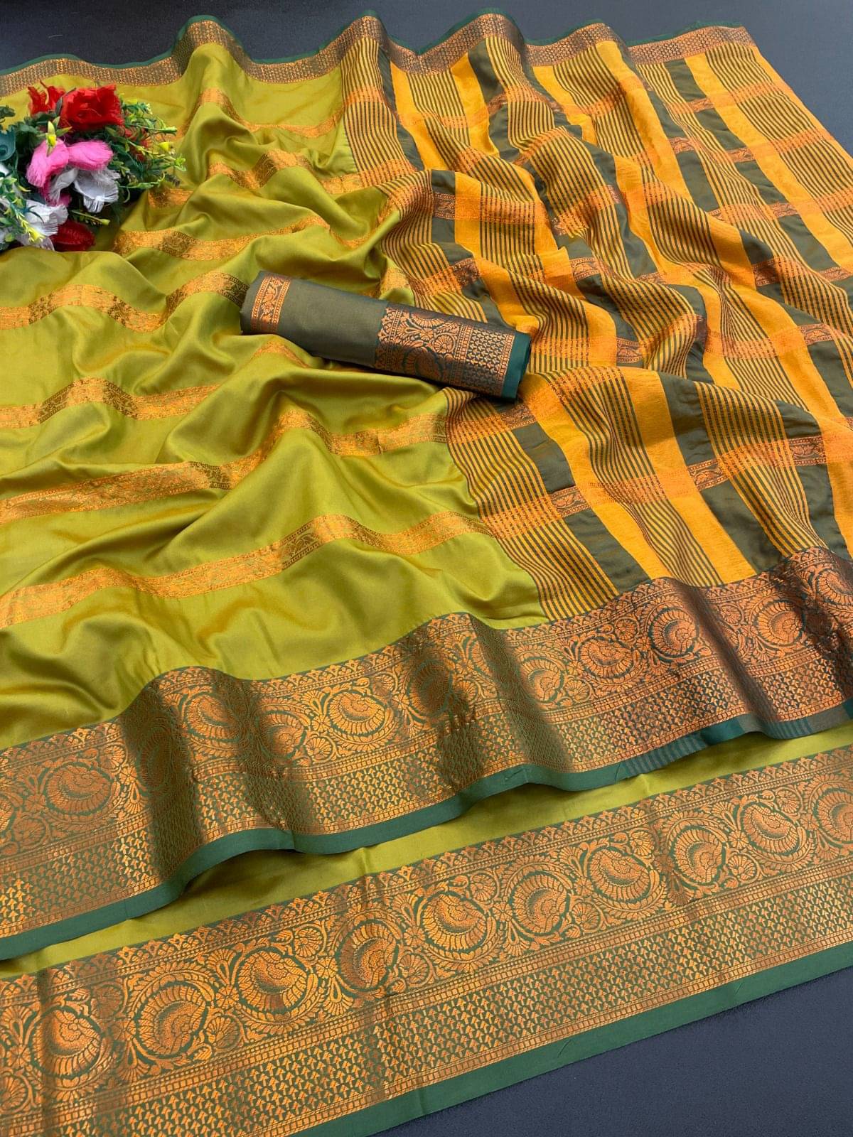     			INDIAN SILKS Viscose Printed Banarasi saree With Unstitched Blouse Piece ( Green )