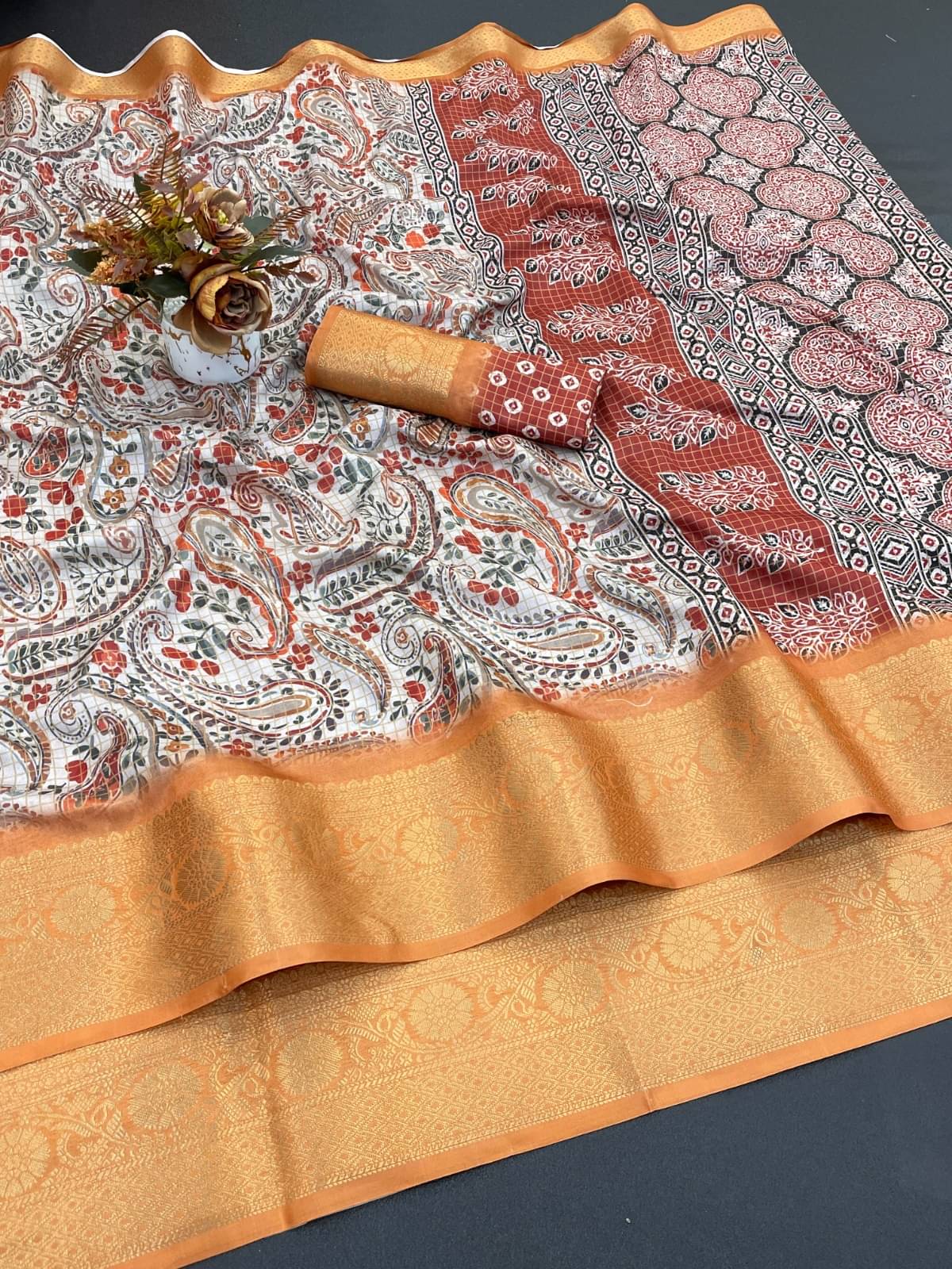     			INDIAN SILKS Viscose Printed Regular Saree With Unstitched Blouse Piece ( White )