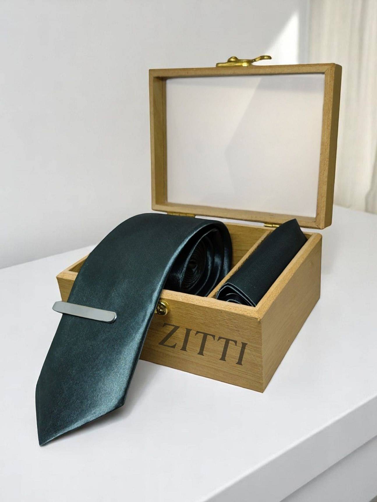     			ZITTI Gray Plain Silk Combo