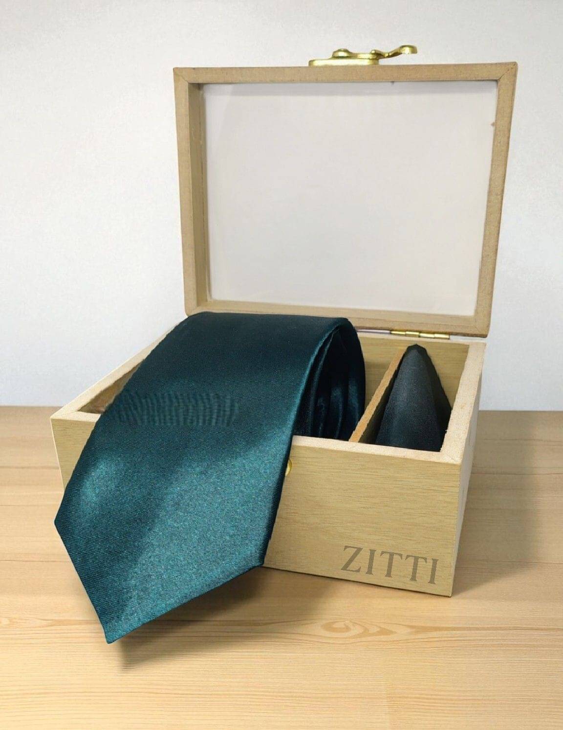     			ZITTI Green Plain Silk Combo
