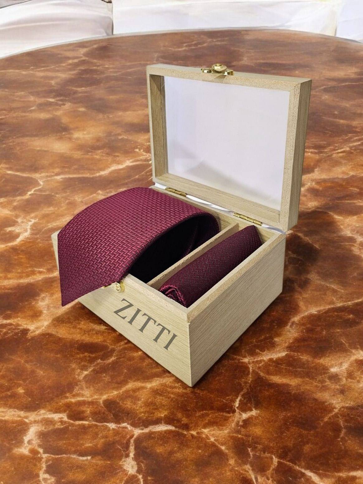     			ZITTI Maroon Abstract Silk Combo