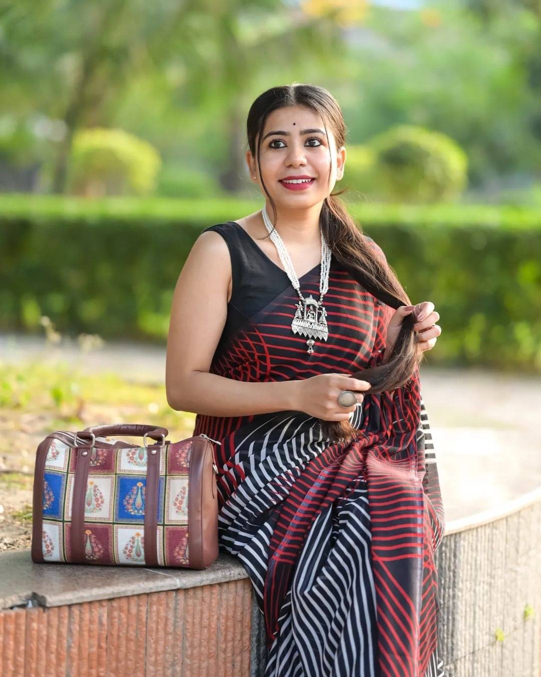     			ANAND SAREES Georgette Printed Ilkal Saree With Unstitched Blouse Piece ( BLACK )