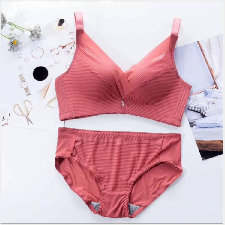     			BRAFOZY Cotton Lycra Lightly Padded Bra & Panty Set ( Maroon , Pack of 1 )