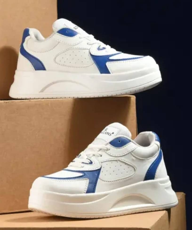     			Bolinzer Multicolor Women's Sneakers