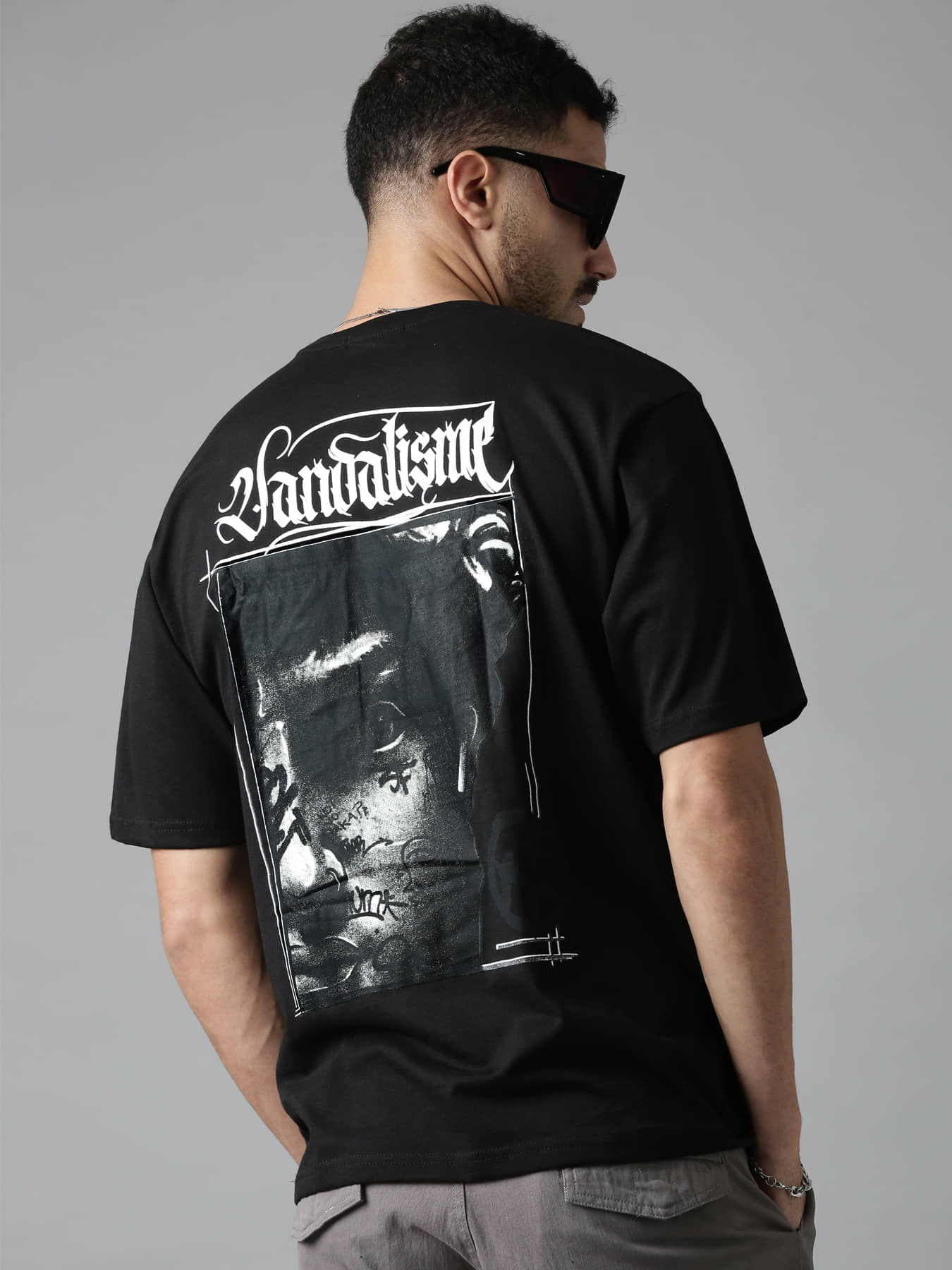 LEWEL Men Cotton Blend Oversized Fit Printed T-Shirt ( Black )