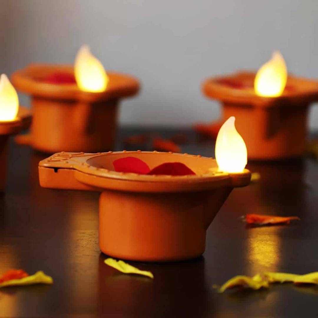     			PrimeStyle1 Plastic Diwali Diya - Pack of 6