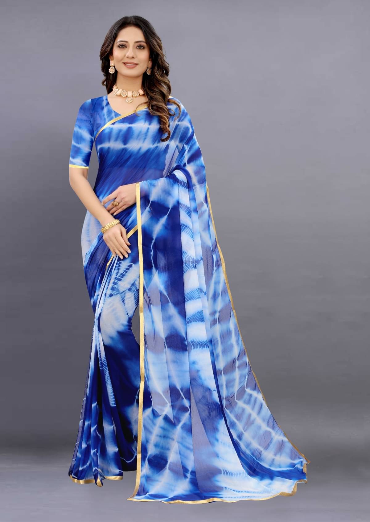     			SATVASHIV Chiffon Printed Regular Saree With Unstitched Blouse Piece ( Blue )