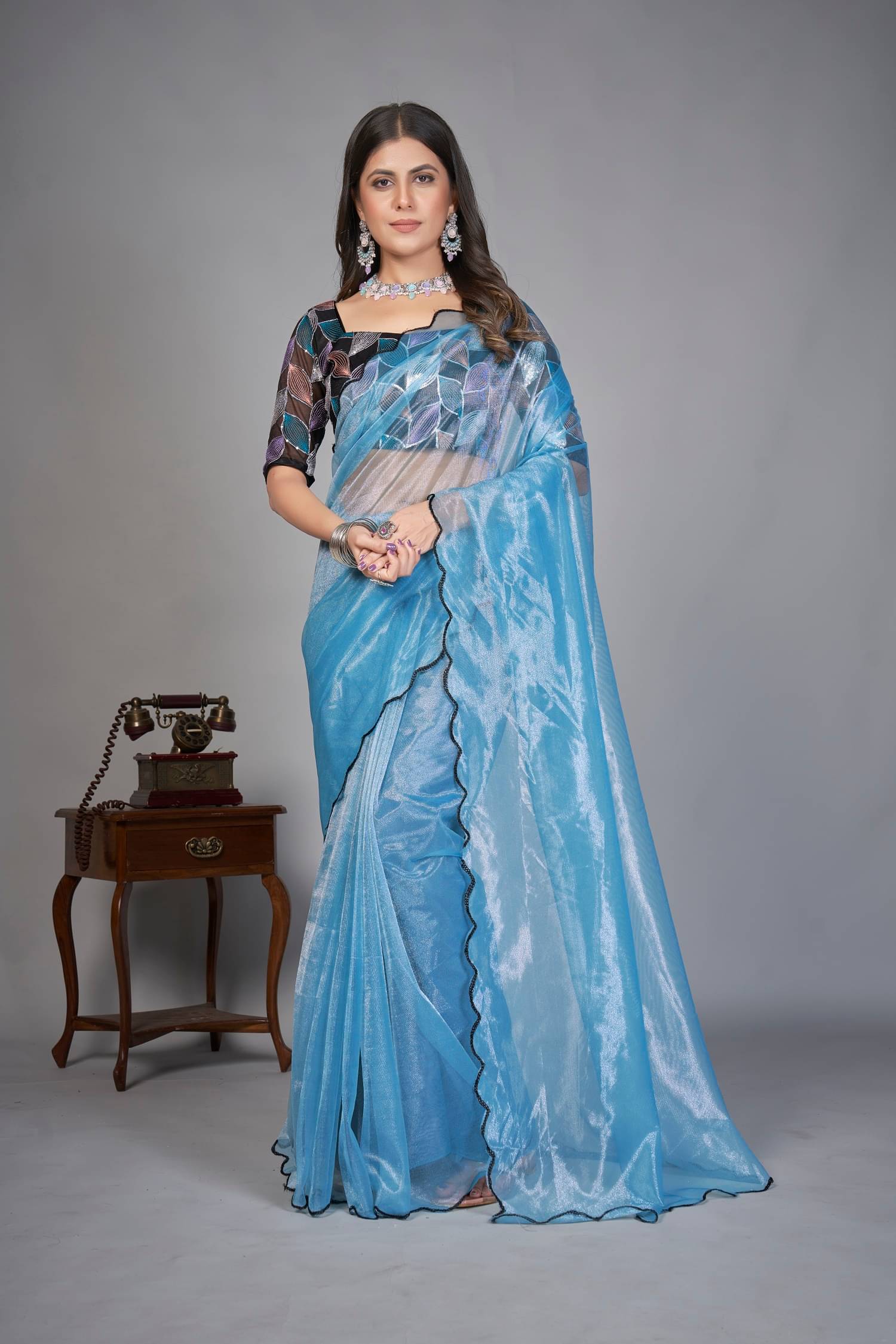     			SATVASHIV Organza Solid Regular Saree With Unstitched Blouse Piece ( Rama )