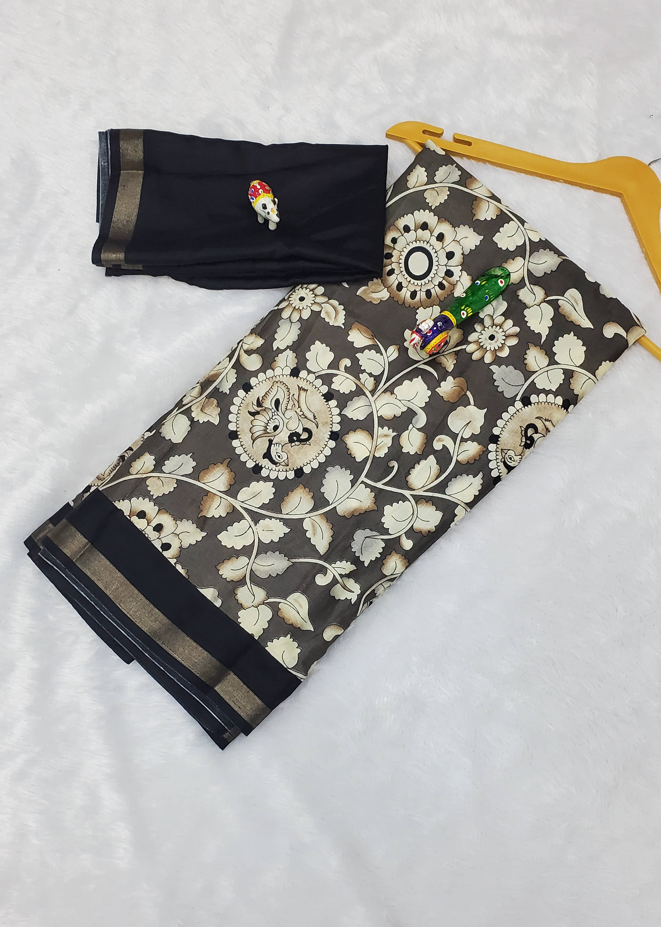     			SHIRODHARI Cotton Blend Printed Sambalpuri Saree With Unstitched Blouse Piece ( Grey )