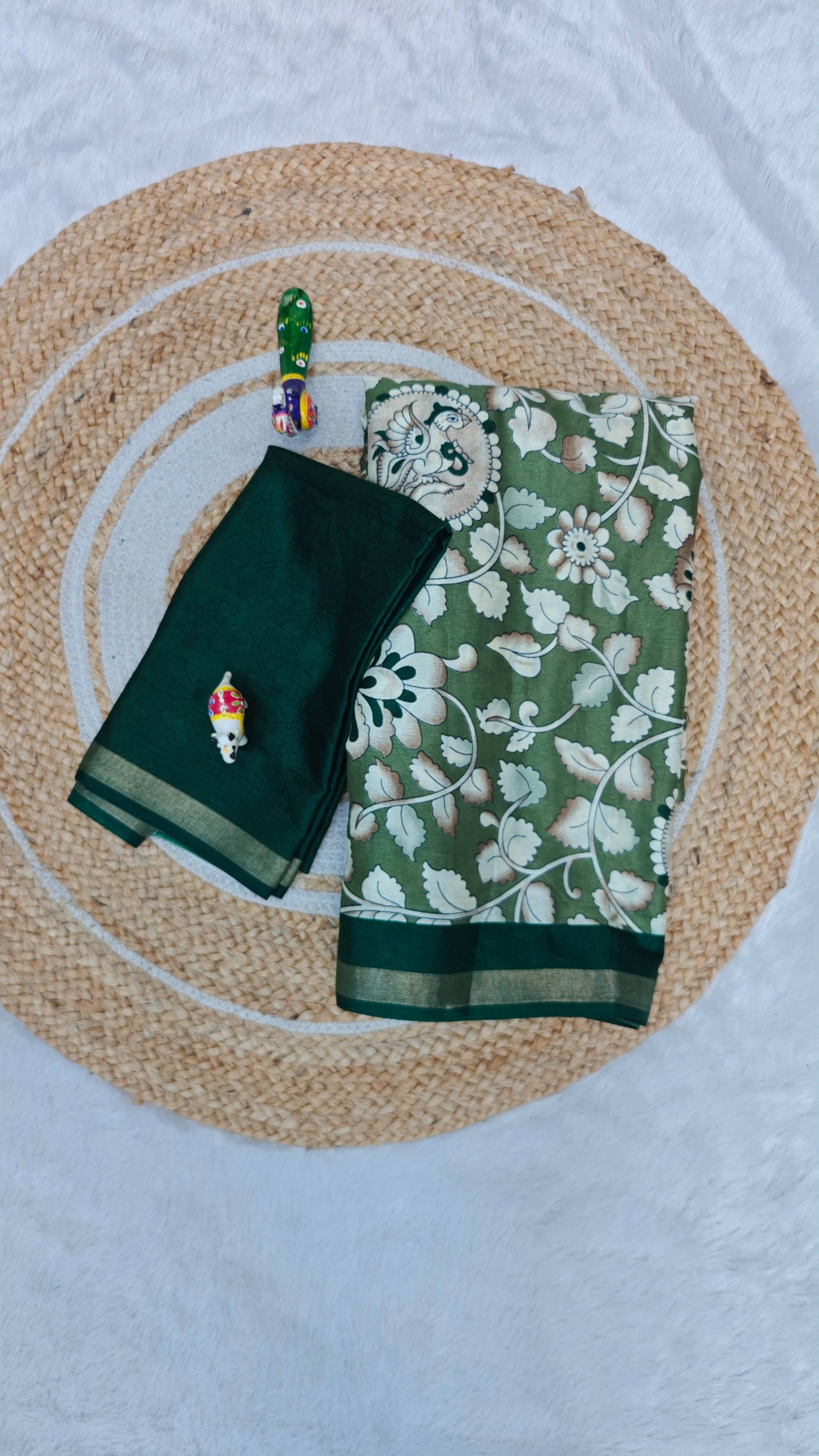     			SHIRODHARI Cotton Blend Printed Sambalpuri Saree With Unstitched Blouse Piece ( Green )