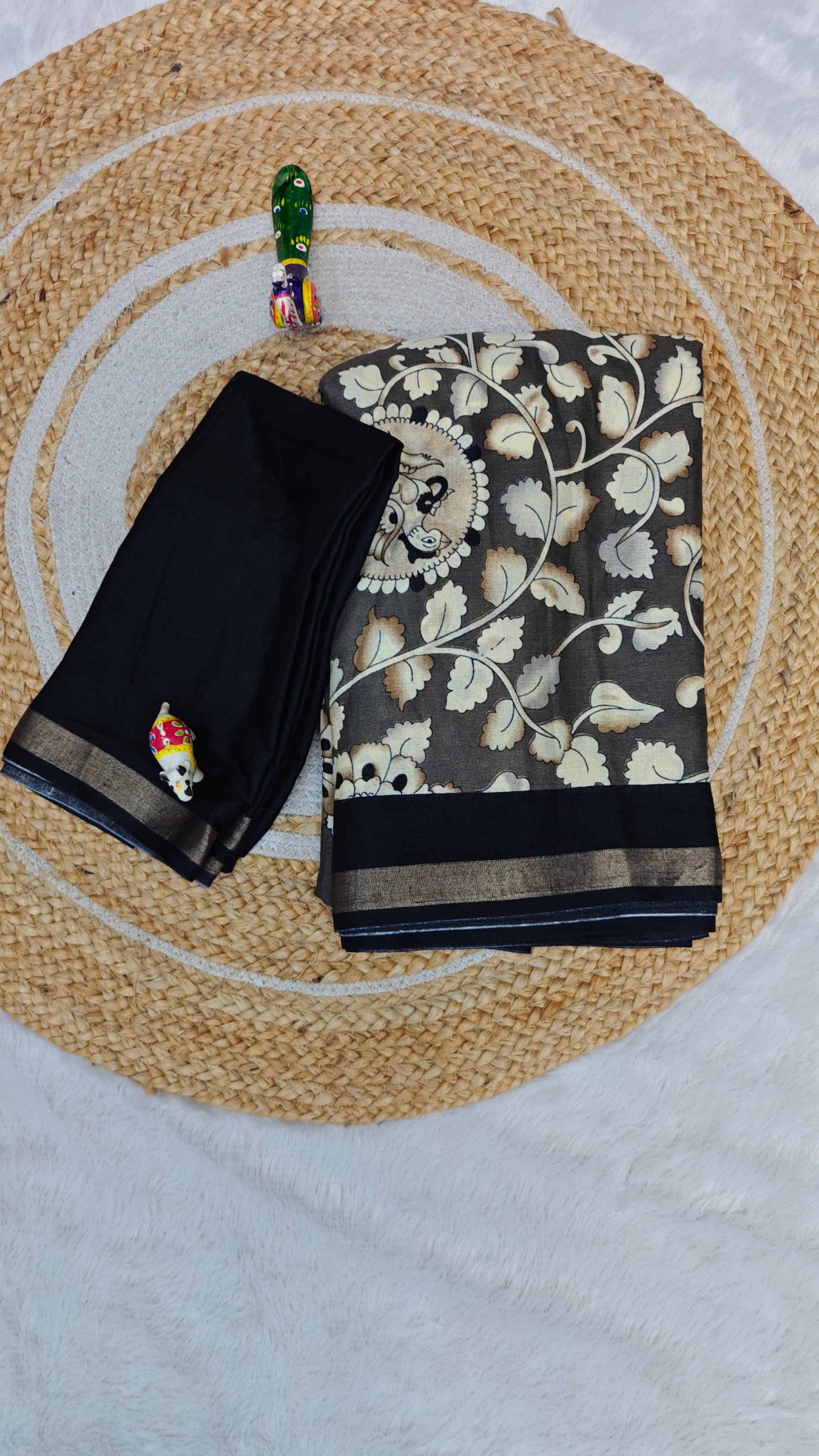     			SHIRODHARI Cotton Blend Printed Sambalpuri Saree With Unstitched Blouse Piece ( Grey )