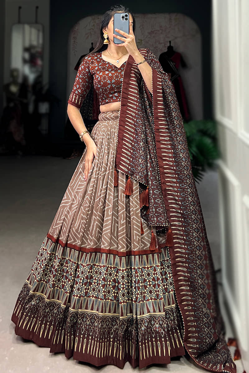 THE PRIVATE LABLE Women Tussar Silk Flared Semi Stitched Lehenga Choli ( Brown )