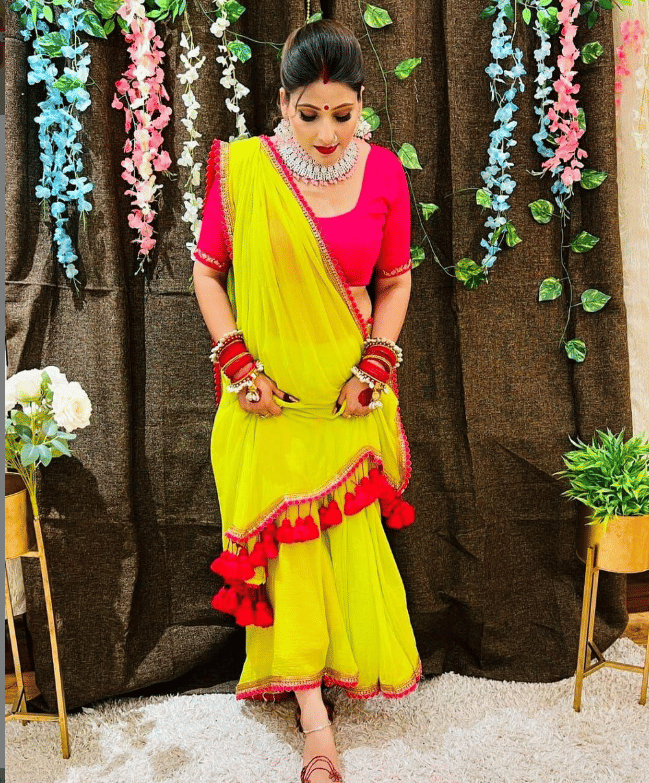     			VAANISRI Georgette Self Design Regular Saree With Unstitched Blouse Piece ( Lime Green )