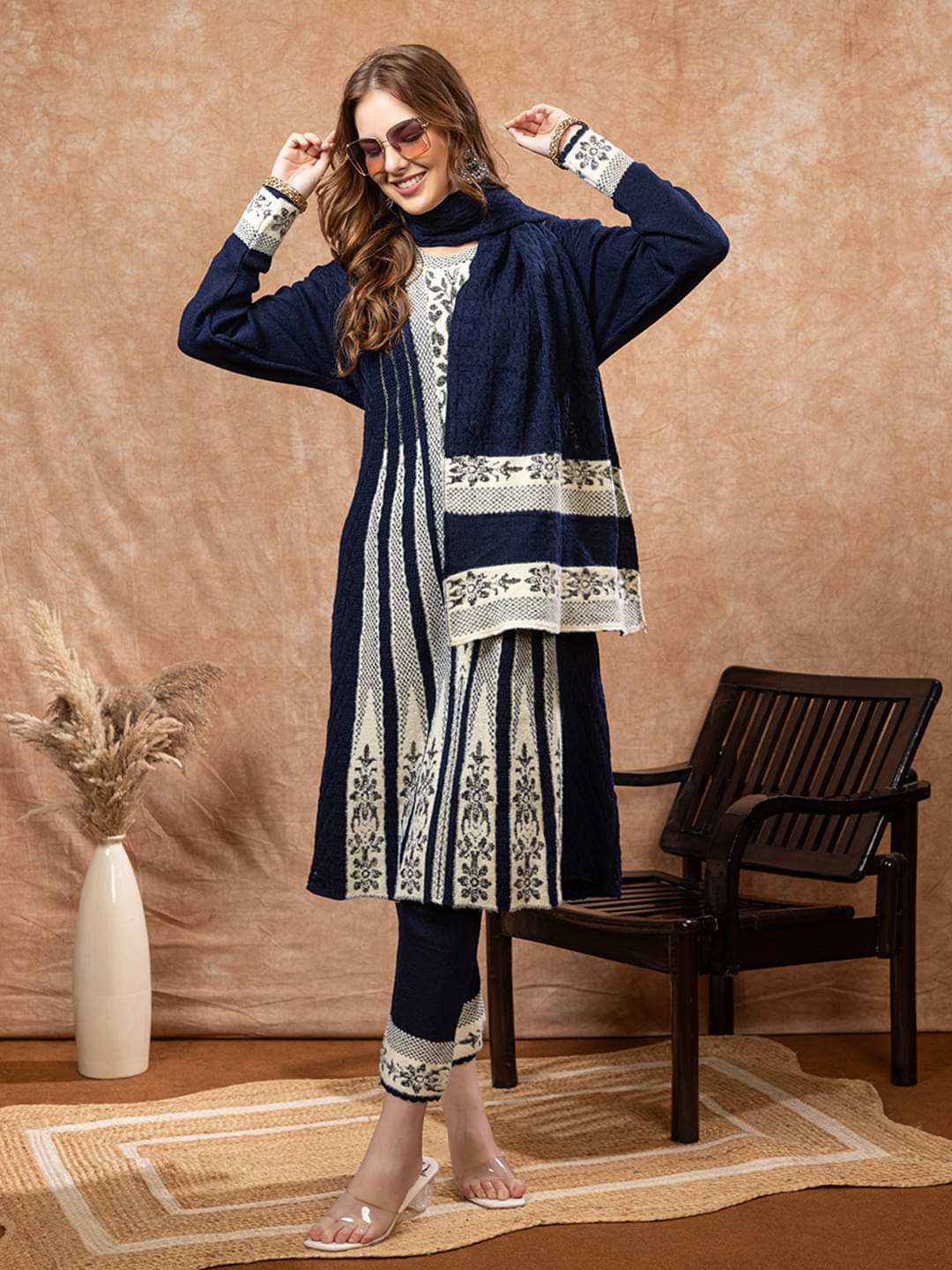     			tysort Women Woollen Printed Anarkali Kurti With Pants ( Lavender )