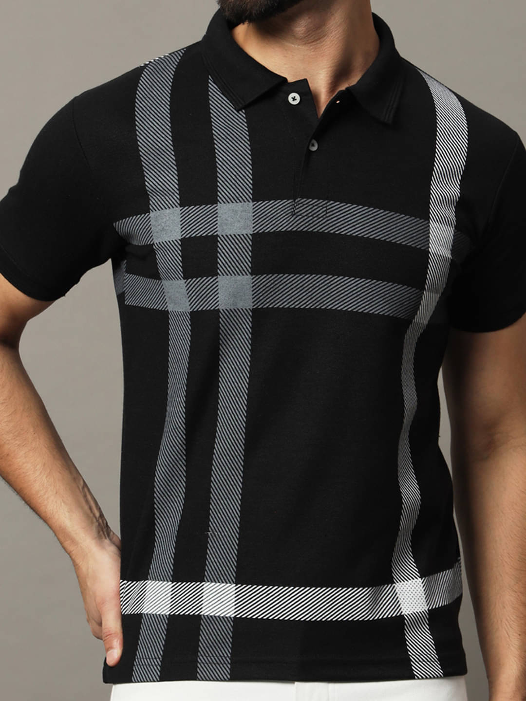     			Hushbucks Men Polyester Regular Fit Printed Polo T Shirt ( Black )